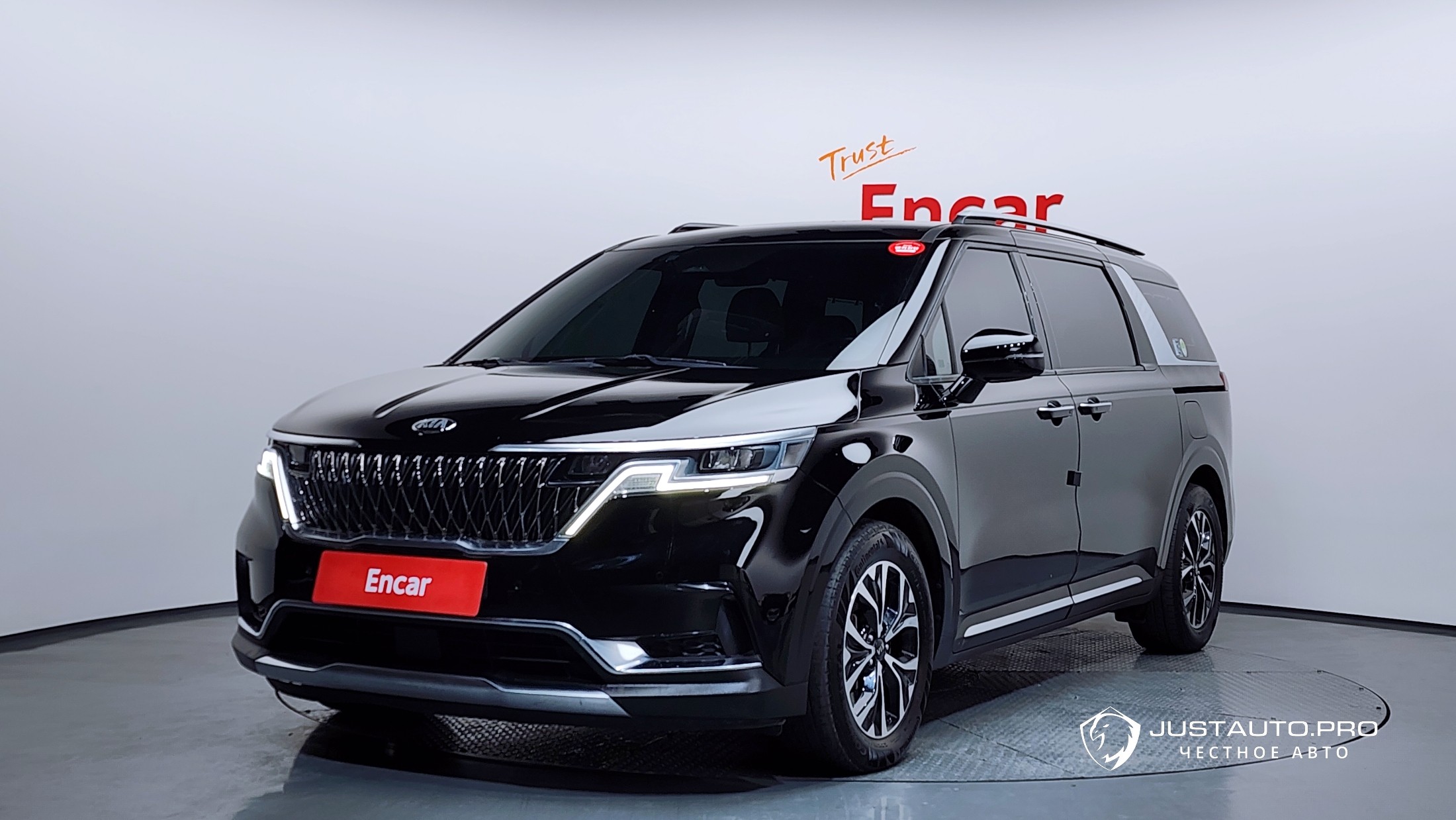 Автомобиль Kia Canival