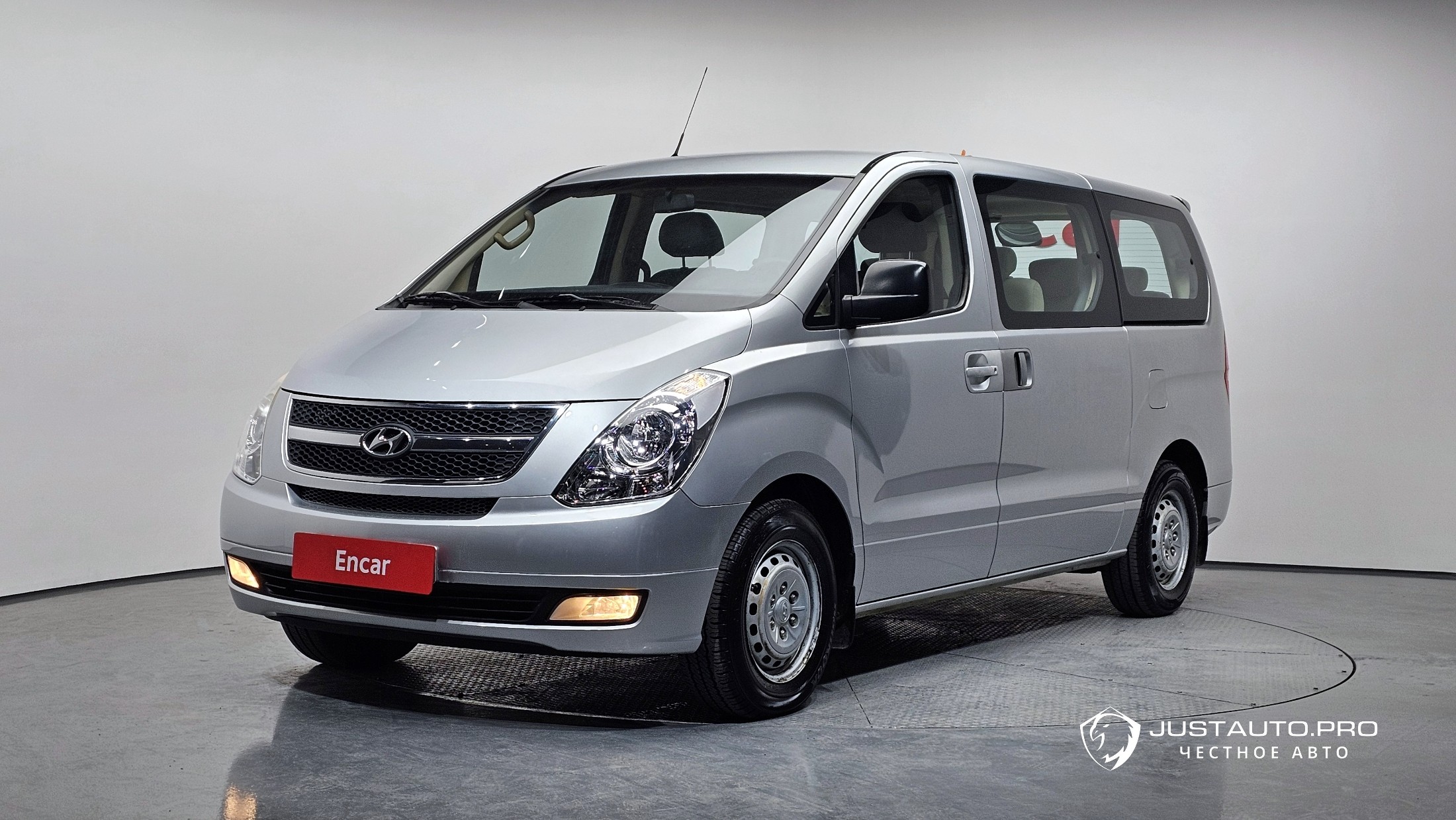 Автомобиль Hyundai Starex