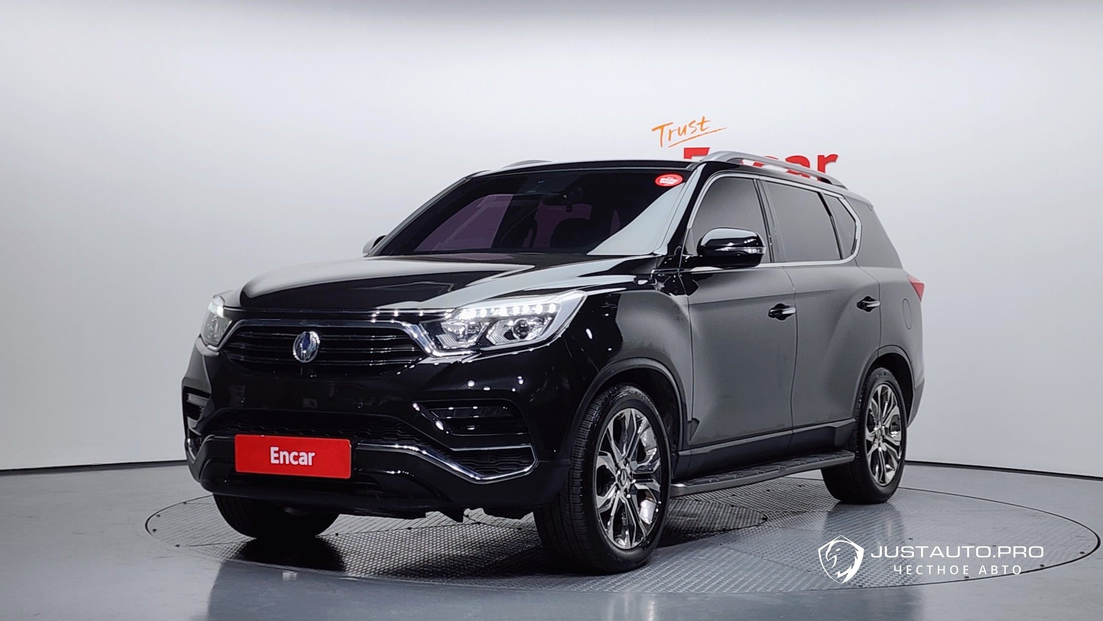 Автомобиль KG_Mobility_Ssangyong Rexton