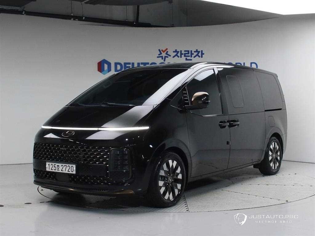 Автомобиль Hyundai Staria