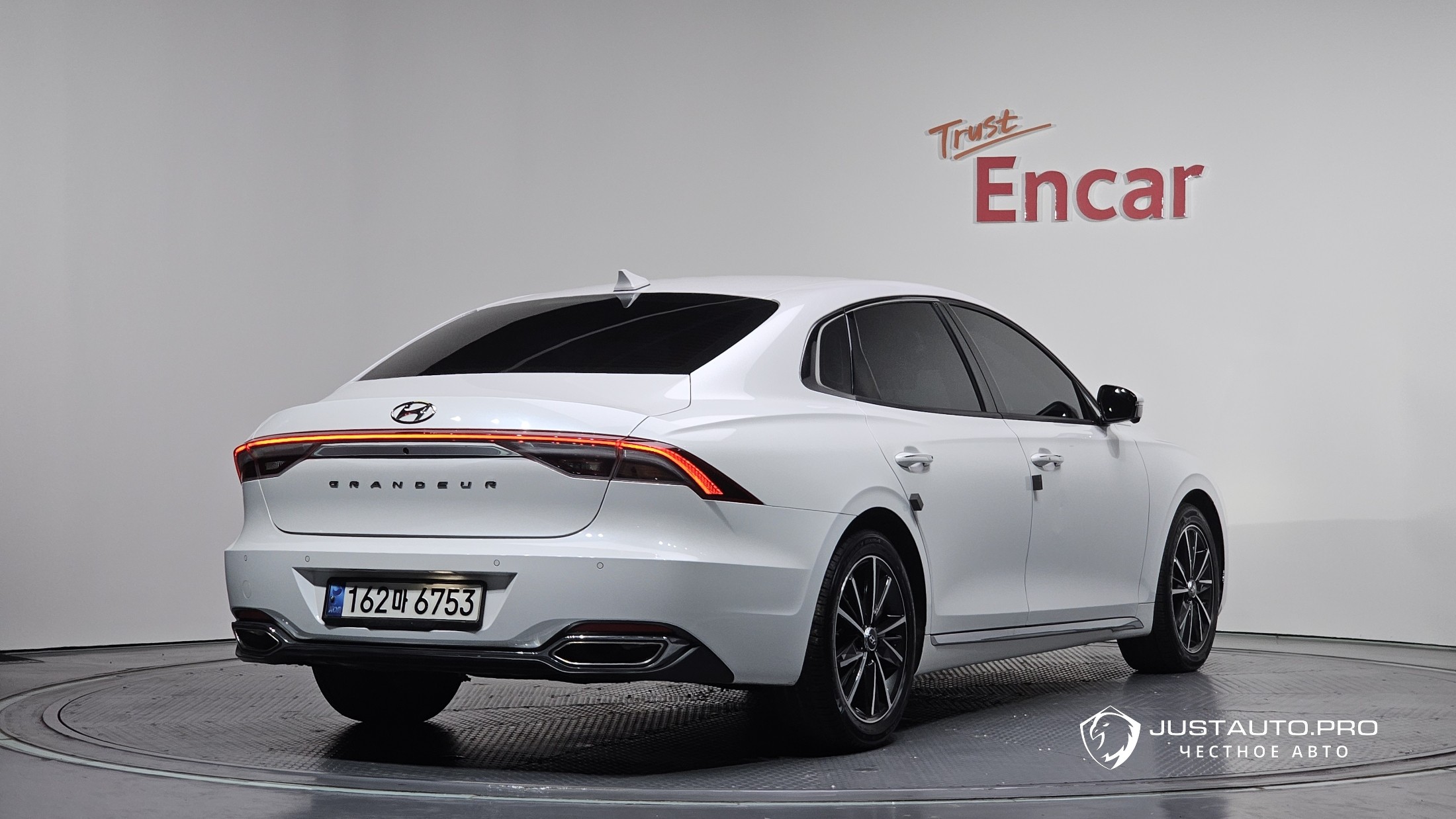 Автомобиль Hyundai Grandeur