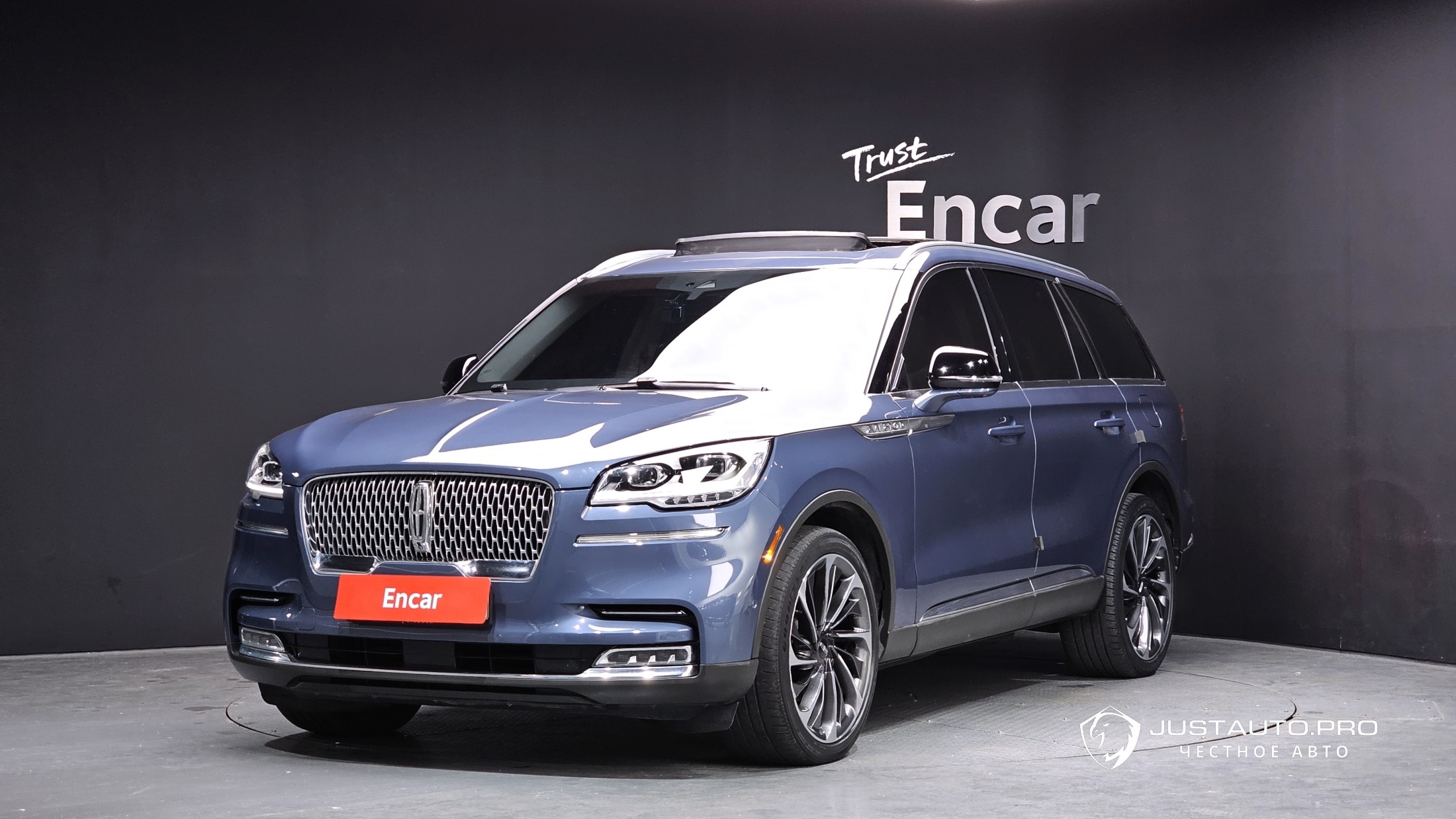 Автомобиль Lincoln Aviator
