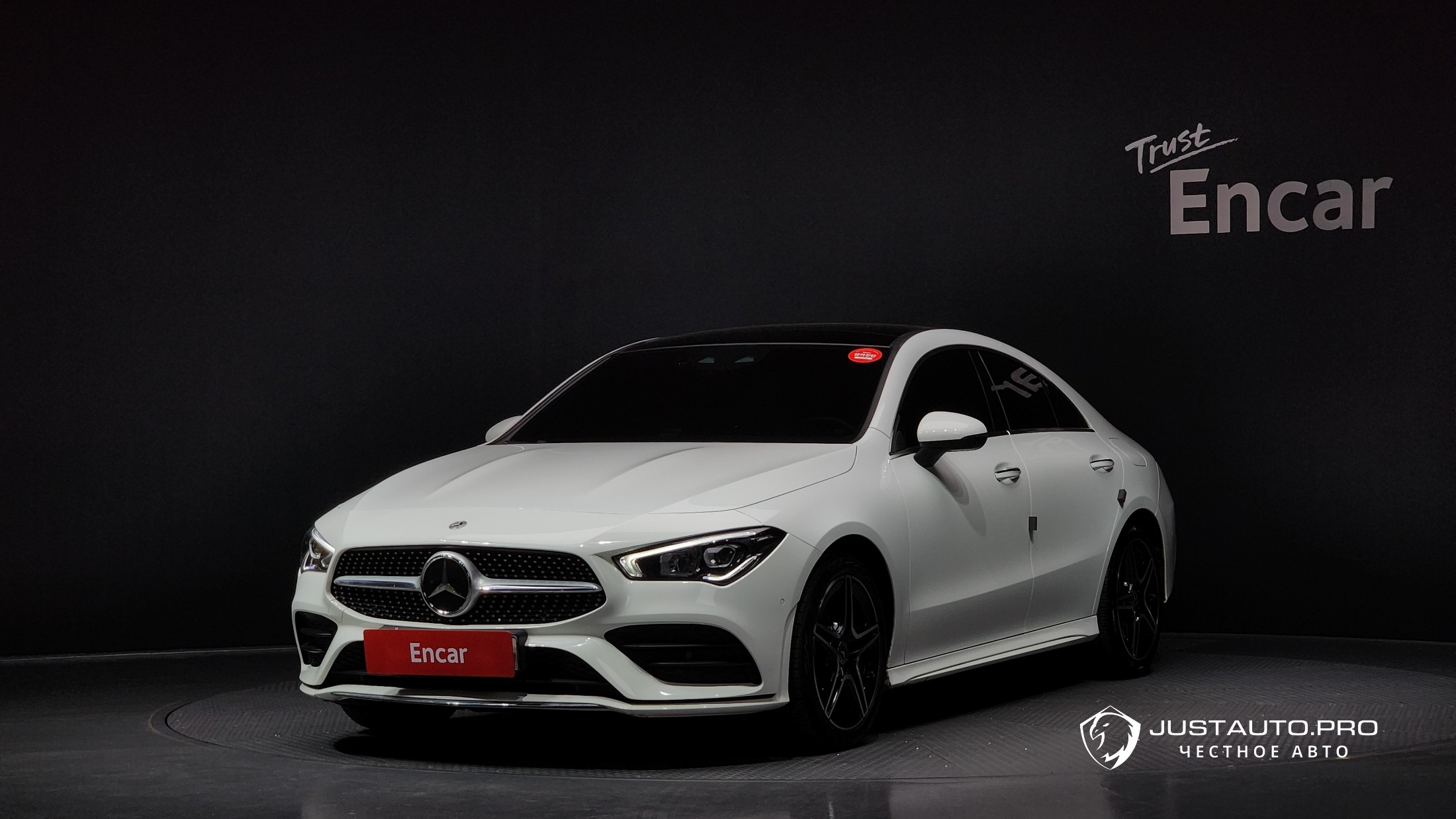 Автомобиль Mercedes-Benz CLA-Class
