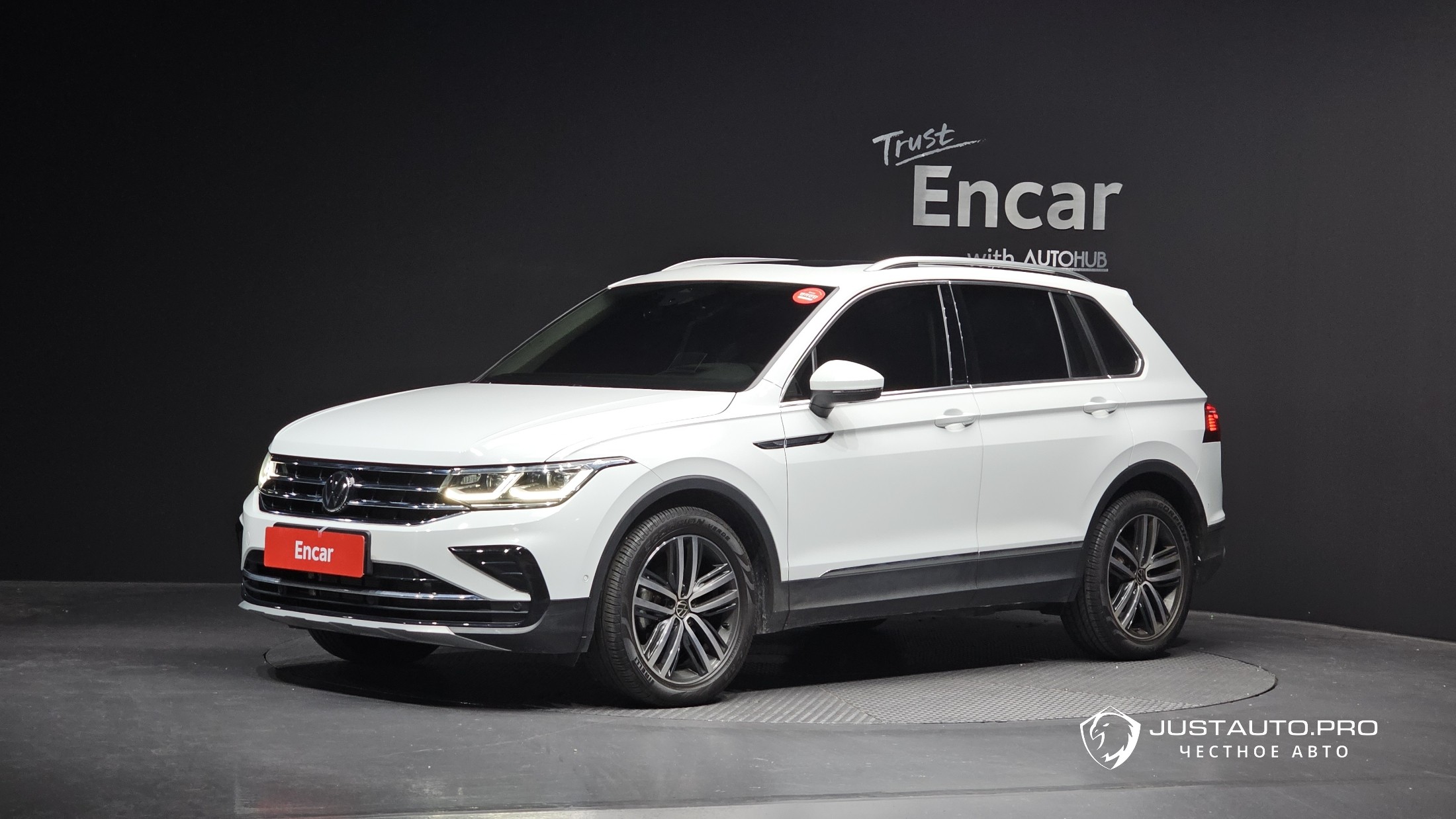Автомобиль Volkswagen Tiguan