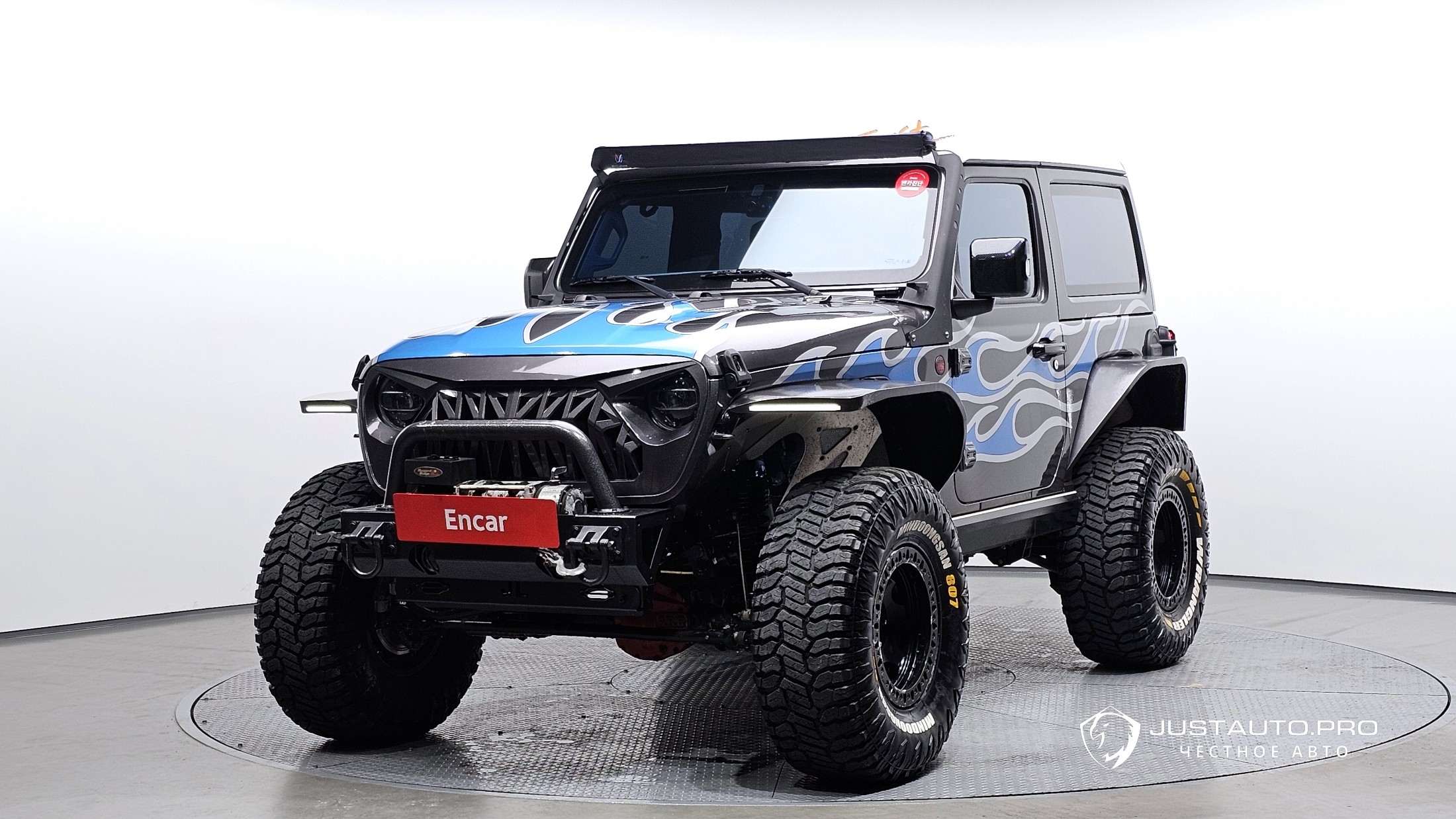 Автомобиль Jeep Wrangler