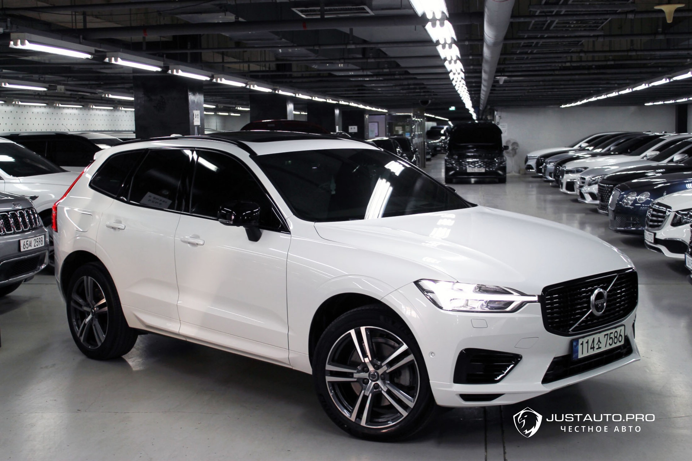 Автомобиль Volvo XC60