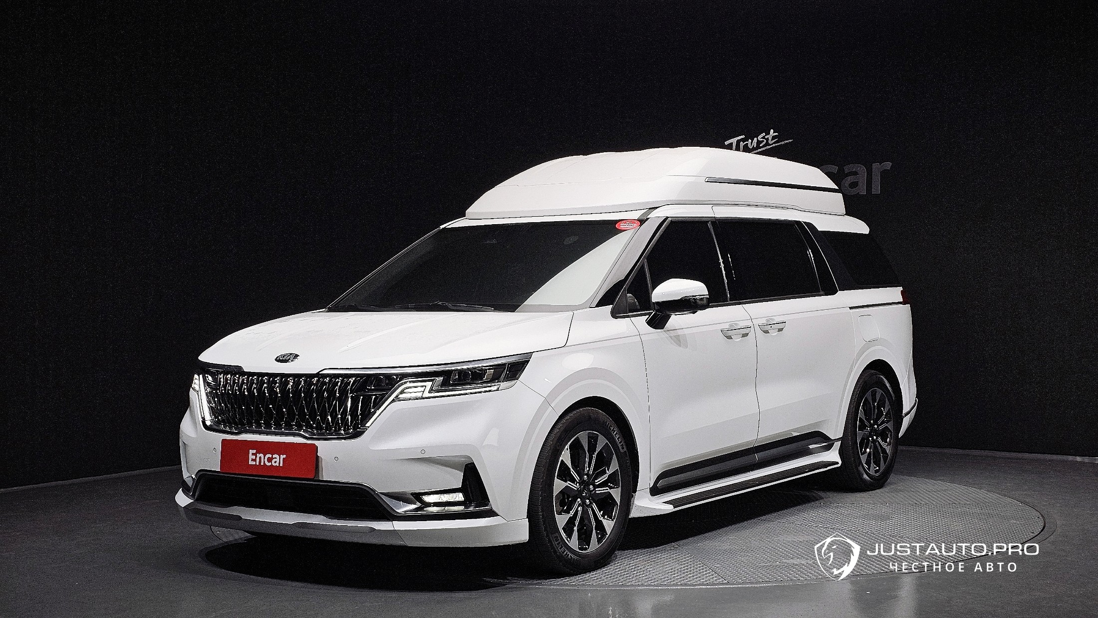 Автомобиль Kia Canival
