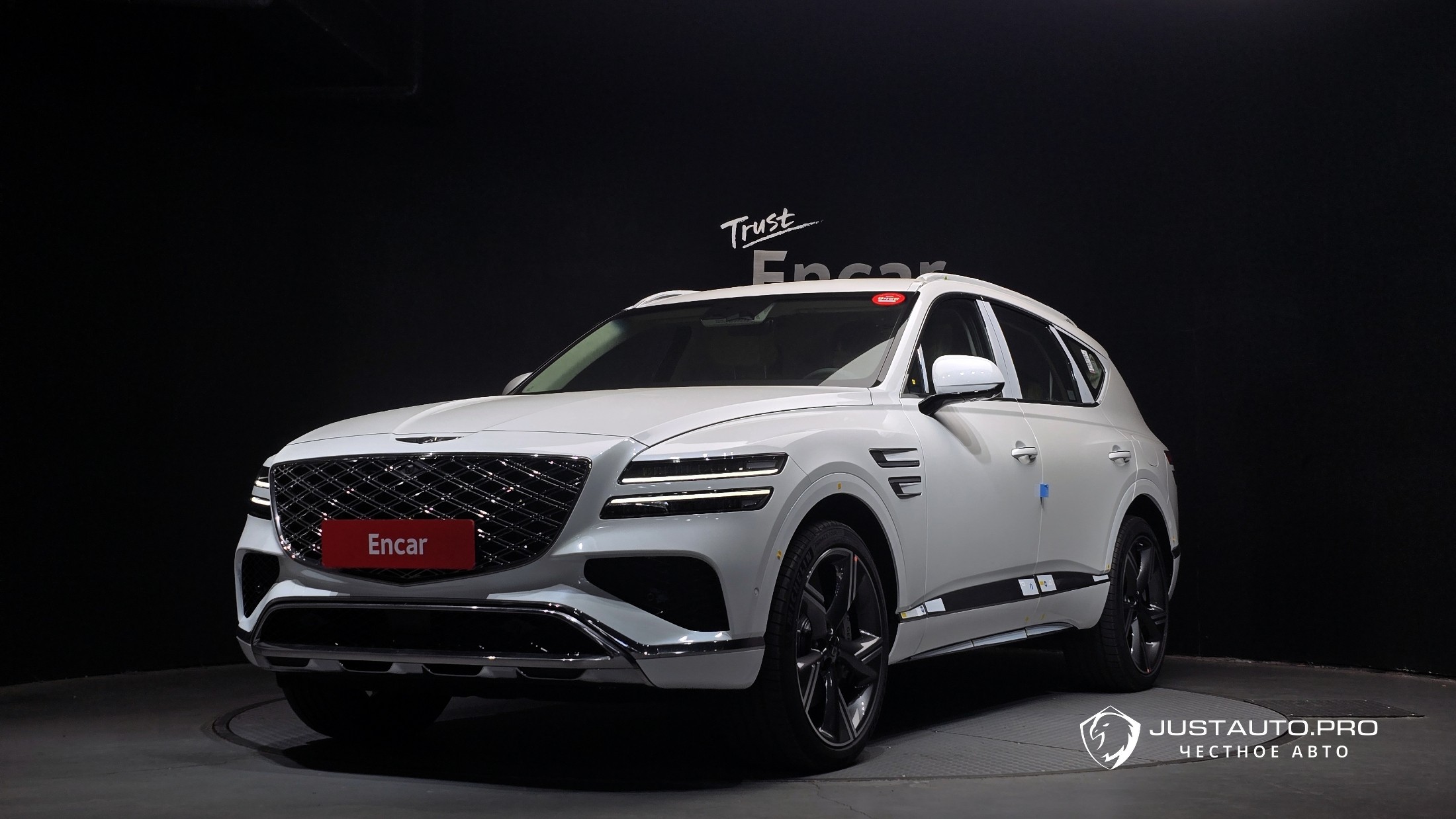 Автомобиль Genesis GV80