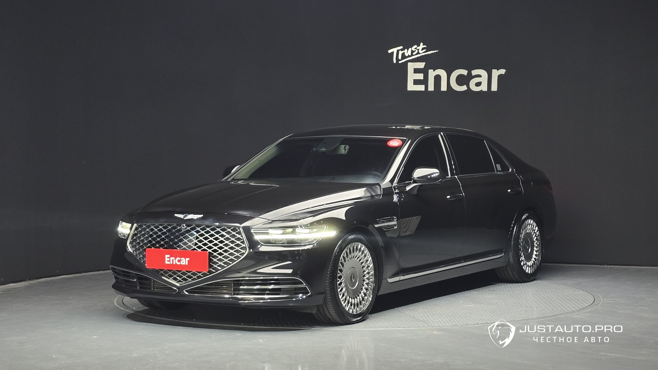 Автомобиль Genesis G90