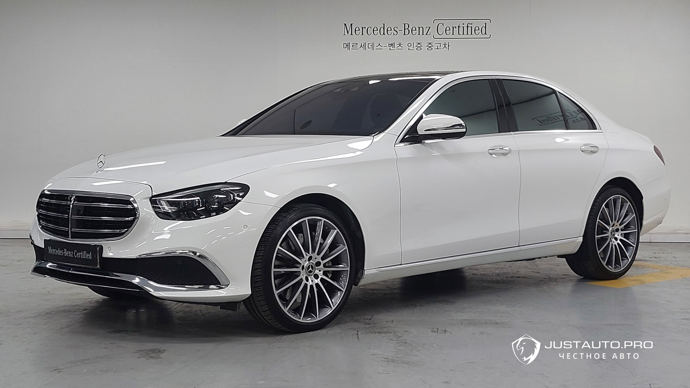 Автомобиль Mercedes-Benz E-Class