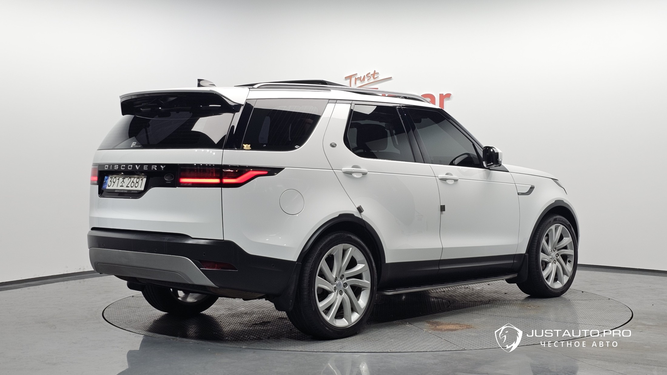 Автомобиль Land Rover Discovery