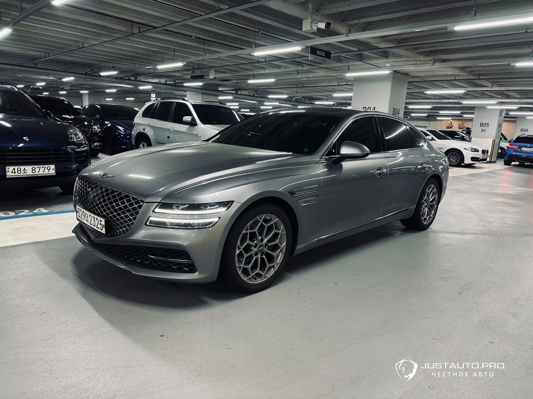 Автомобиль Genesis G80