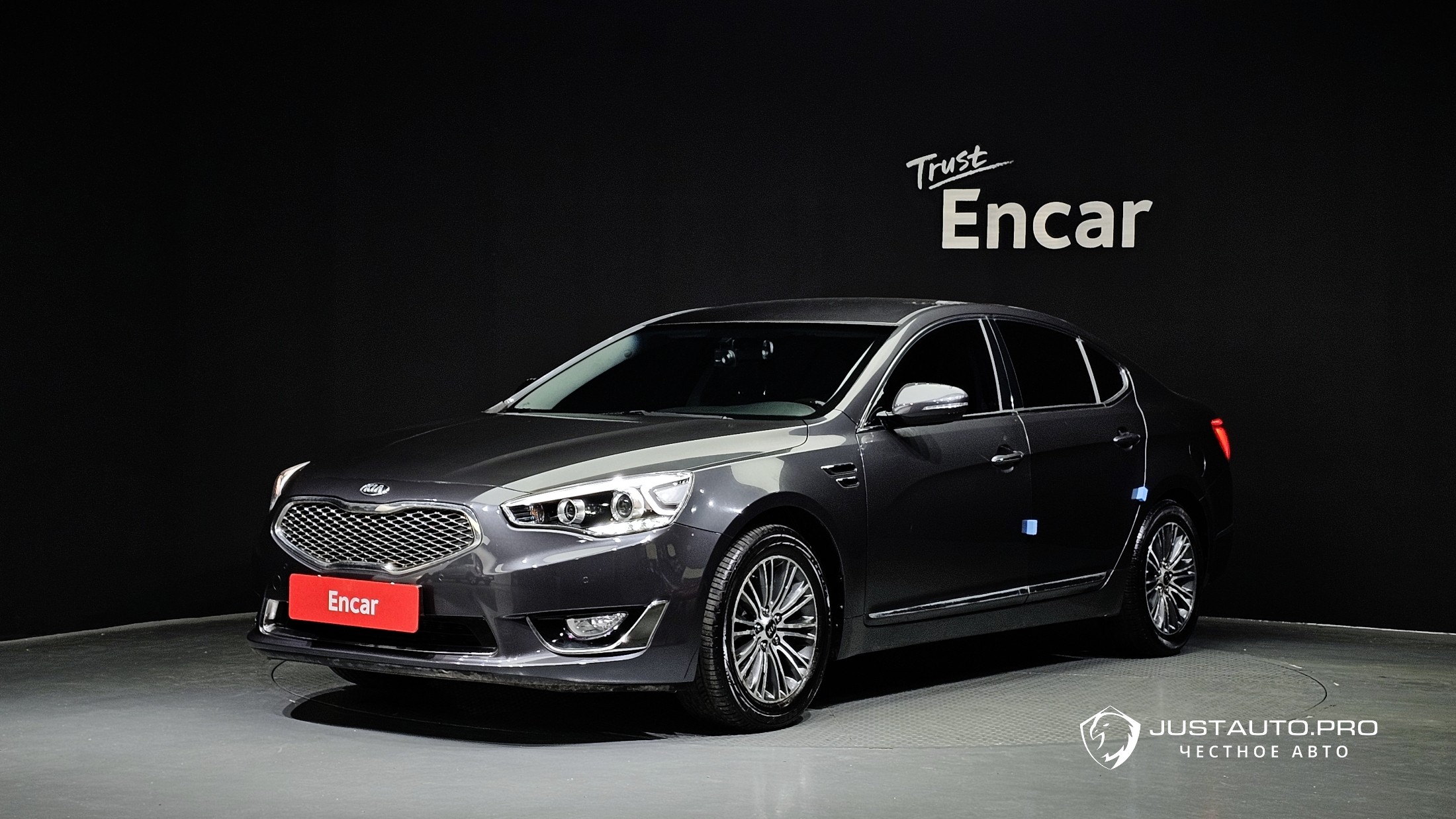 Автомобиль Kia K7