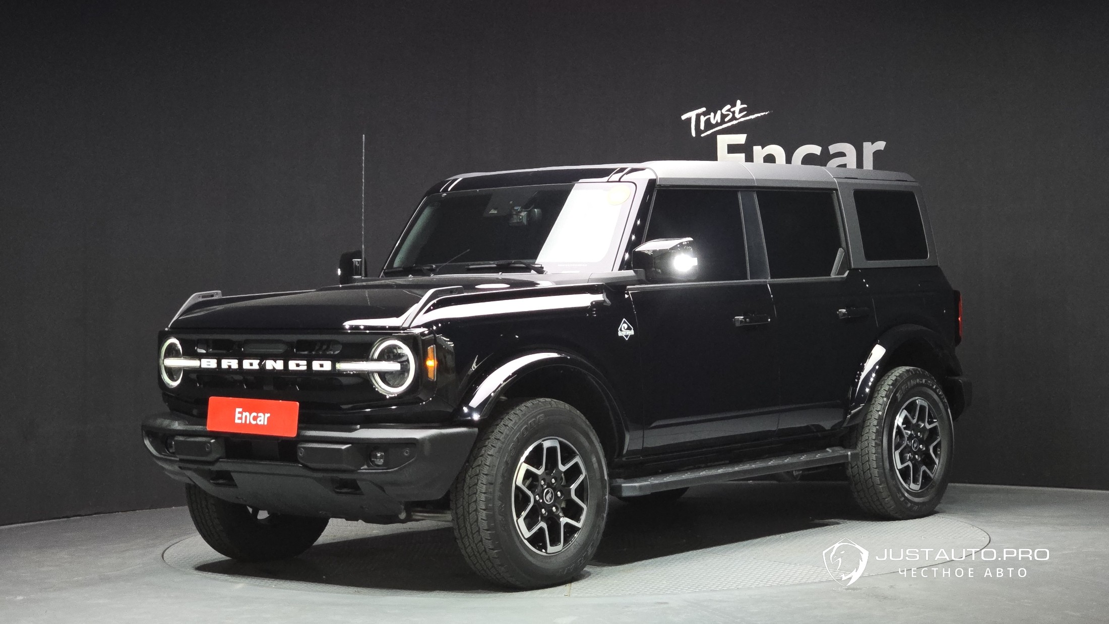 Автомобиль Ford Bronco