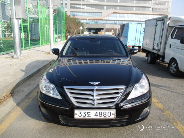 Автомобиль Hyundai Genesis