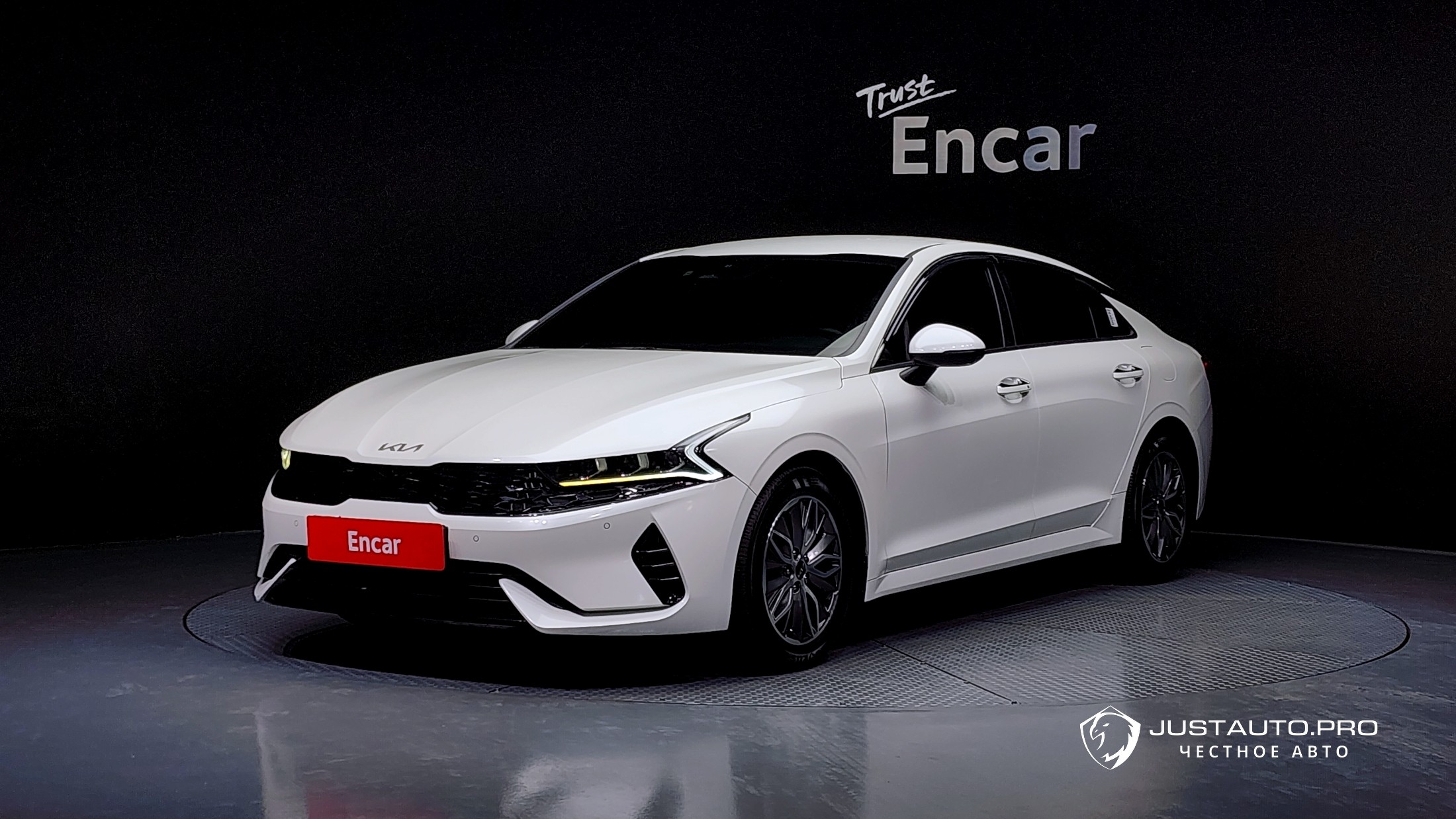 Автомобиль Kia K5