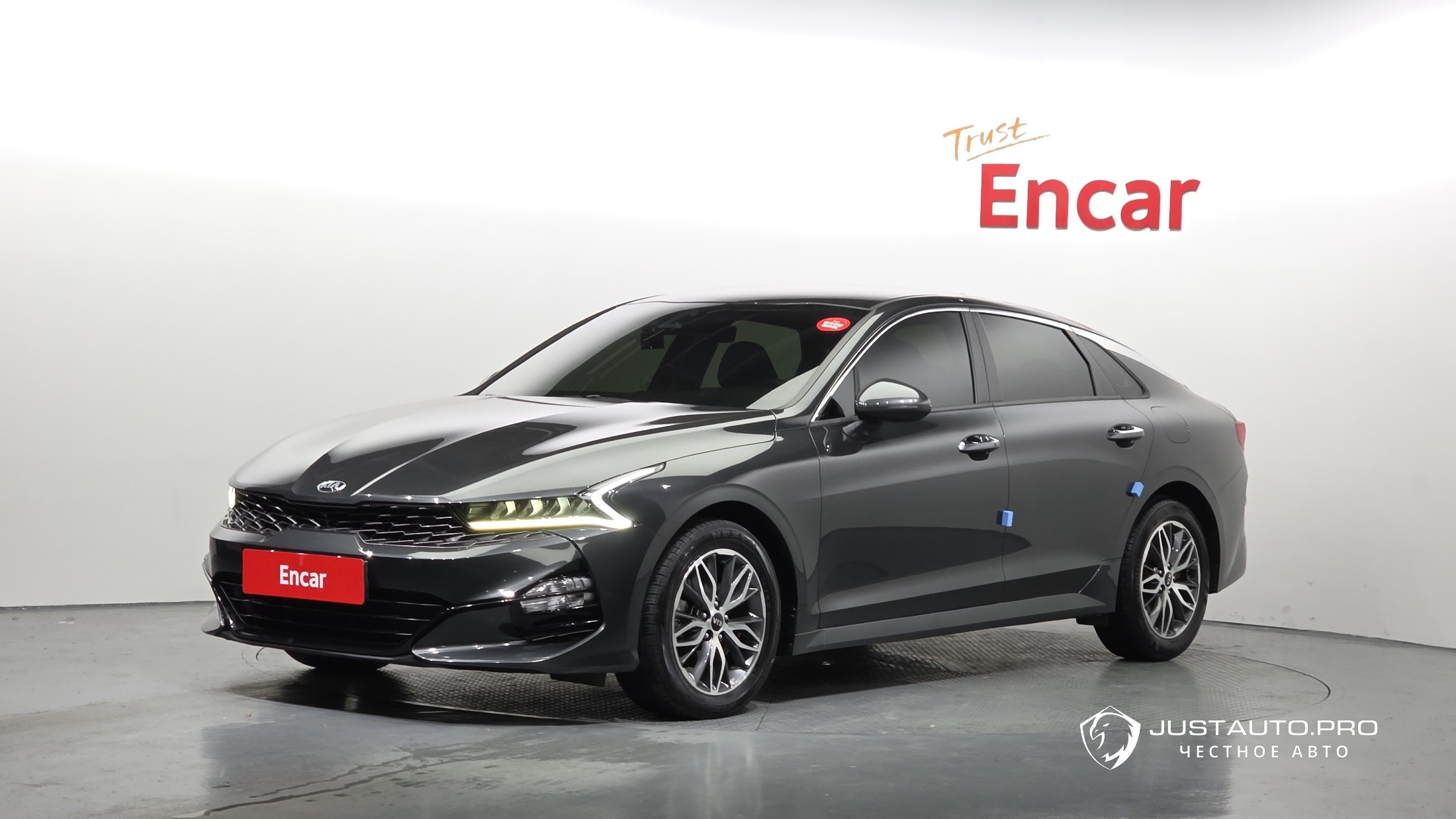 Автомобиль Kia K5