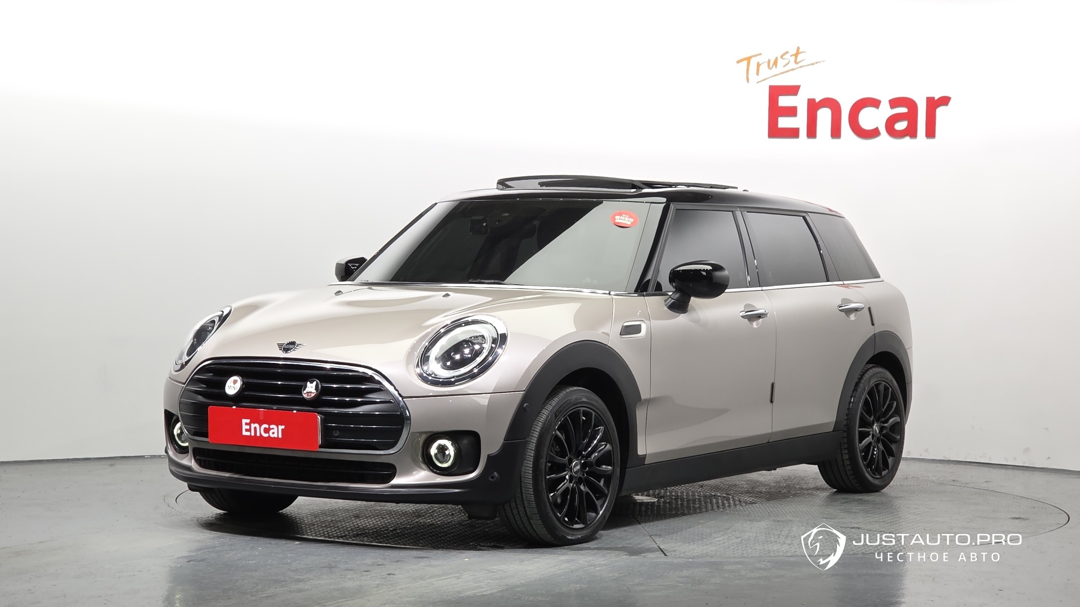 Автомобиль Mini Clubman