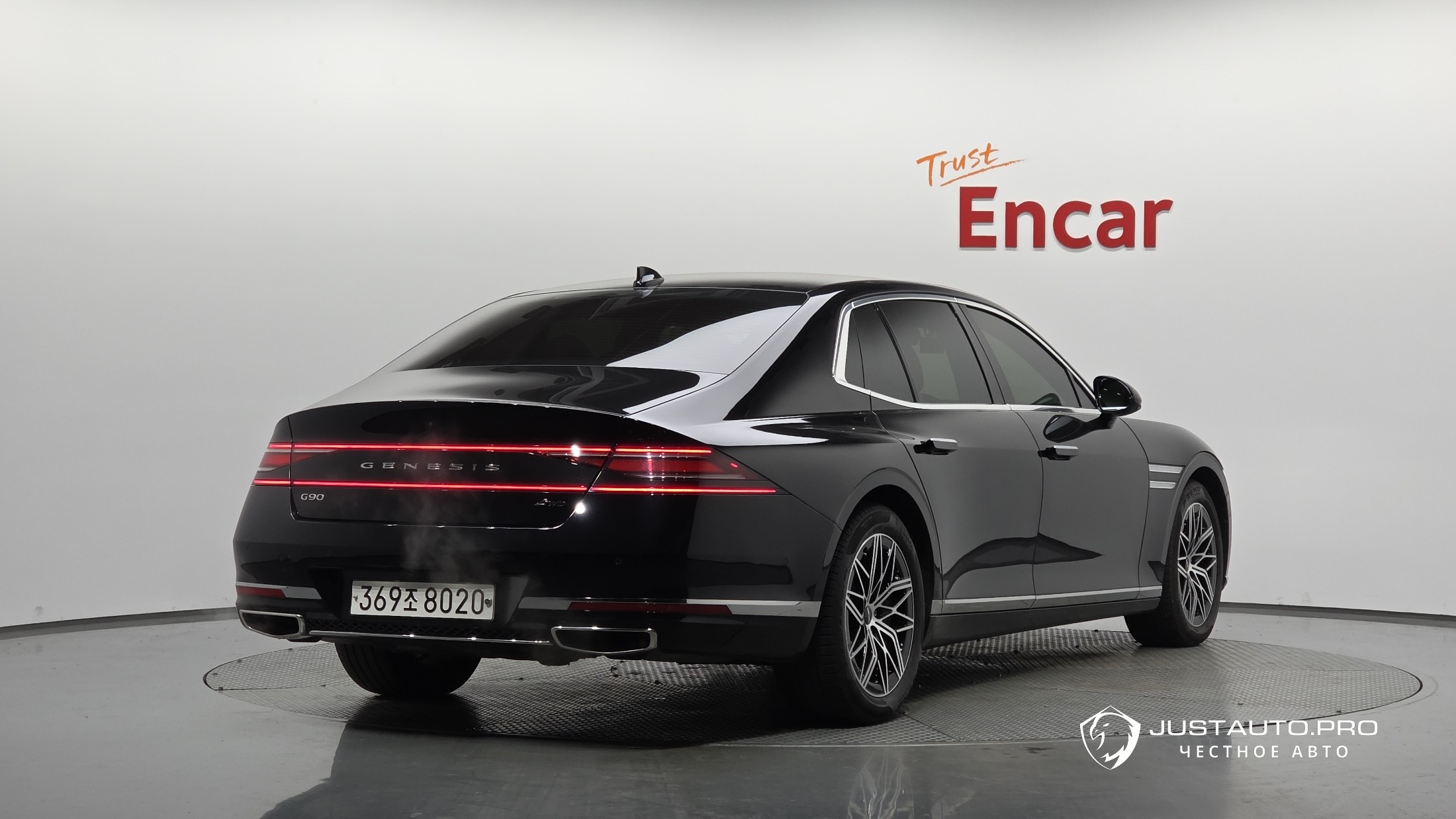 Автомобиль Genesis G90