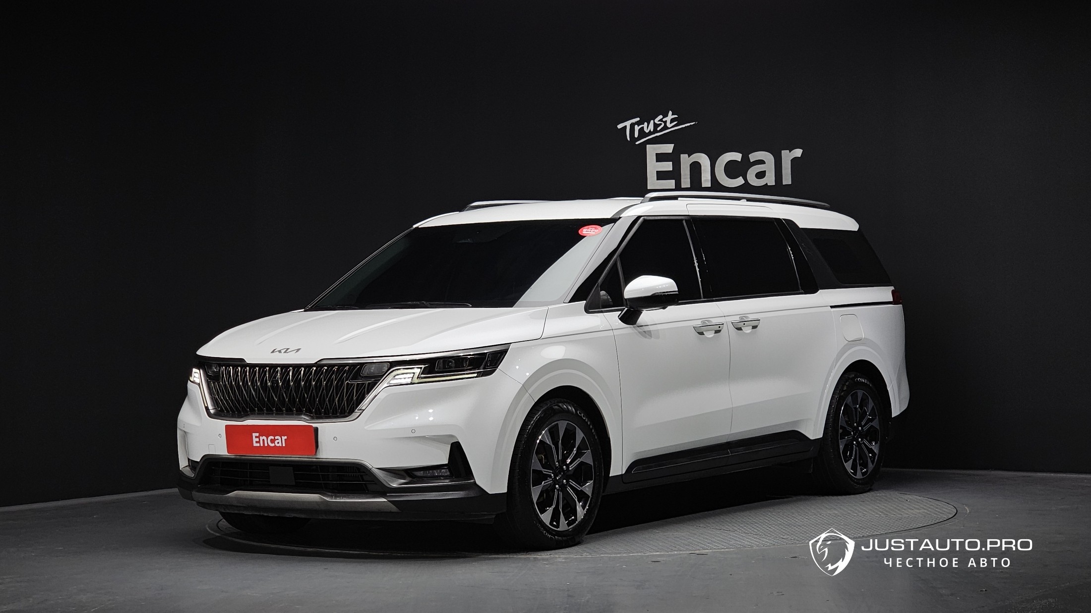 Автомобиль Kia Canival