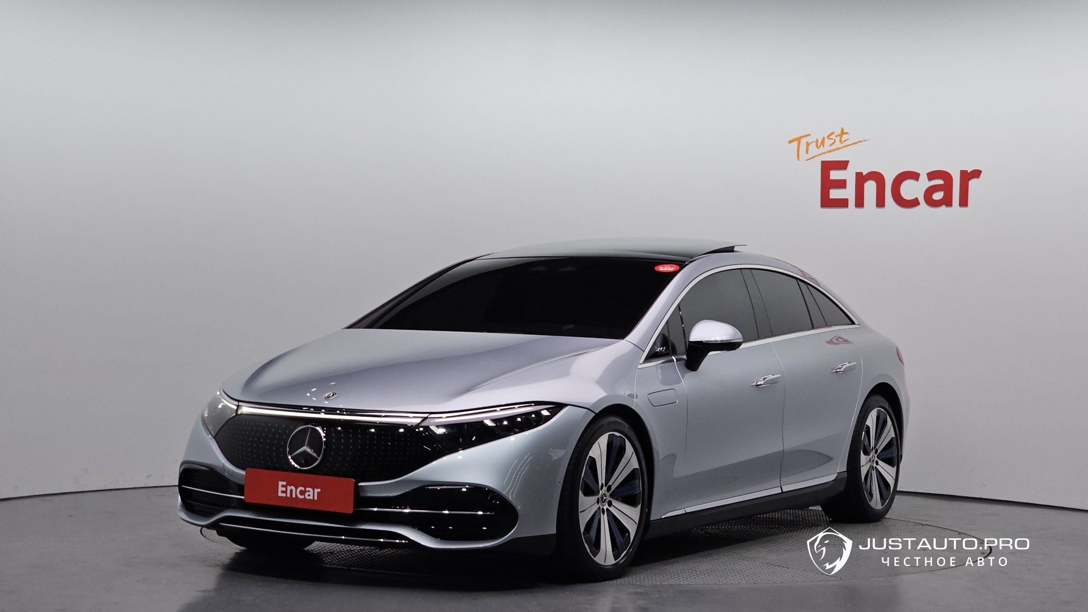 Автомобиль Mercedes-Benz EQS