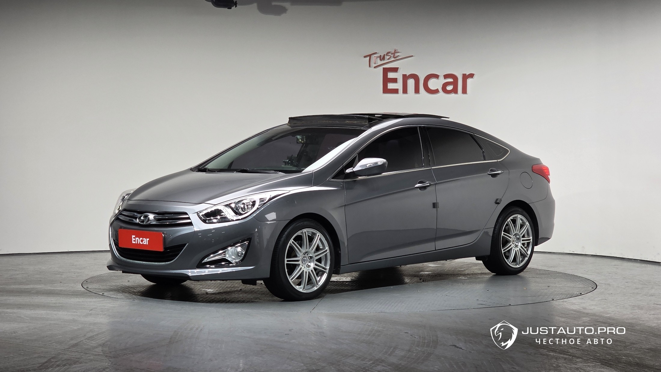 Автомобиль Hyundai i40