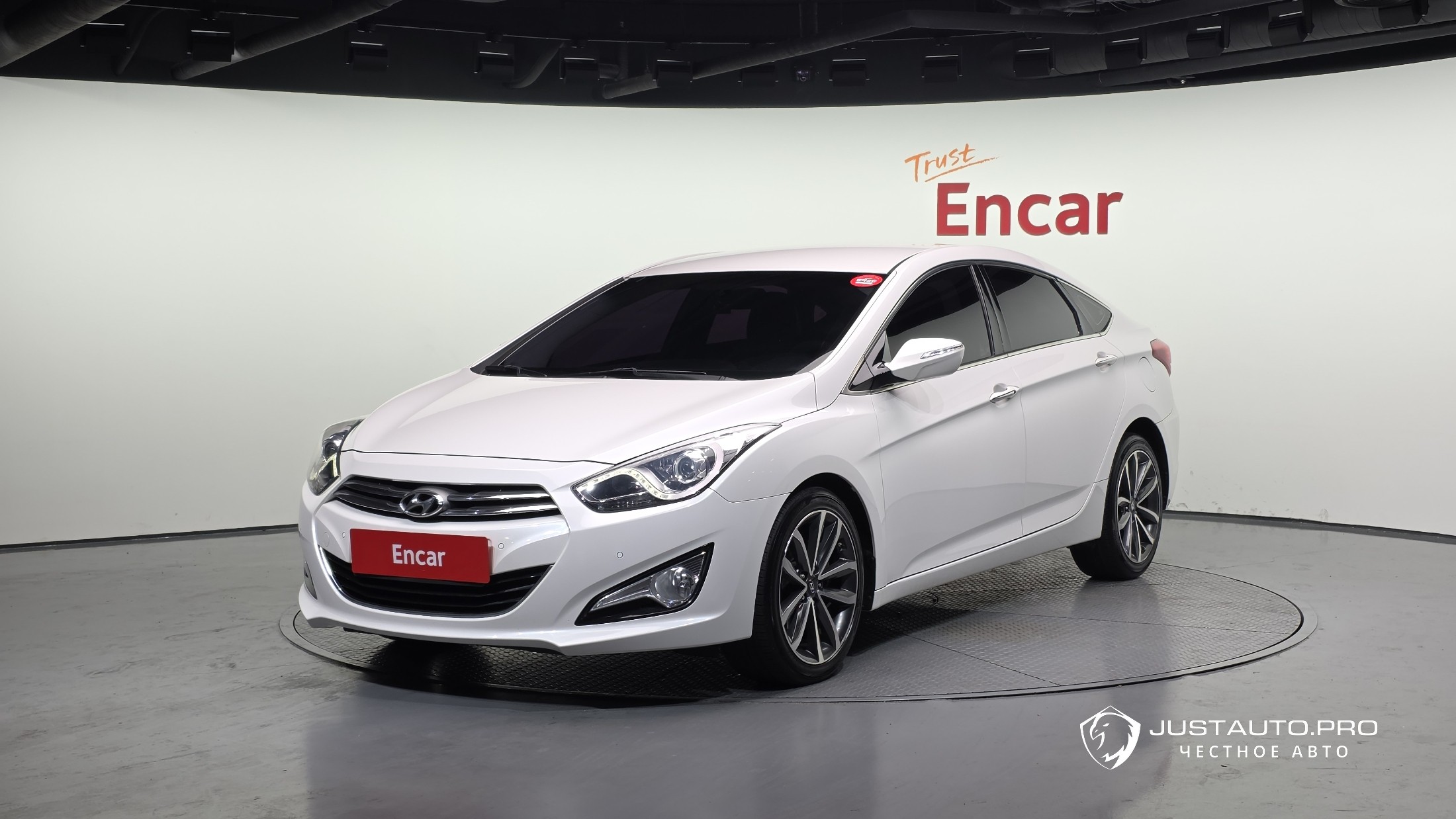Автомобиль Hyundai i40