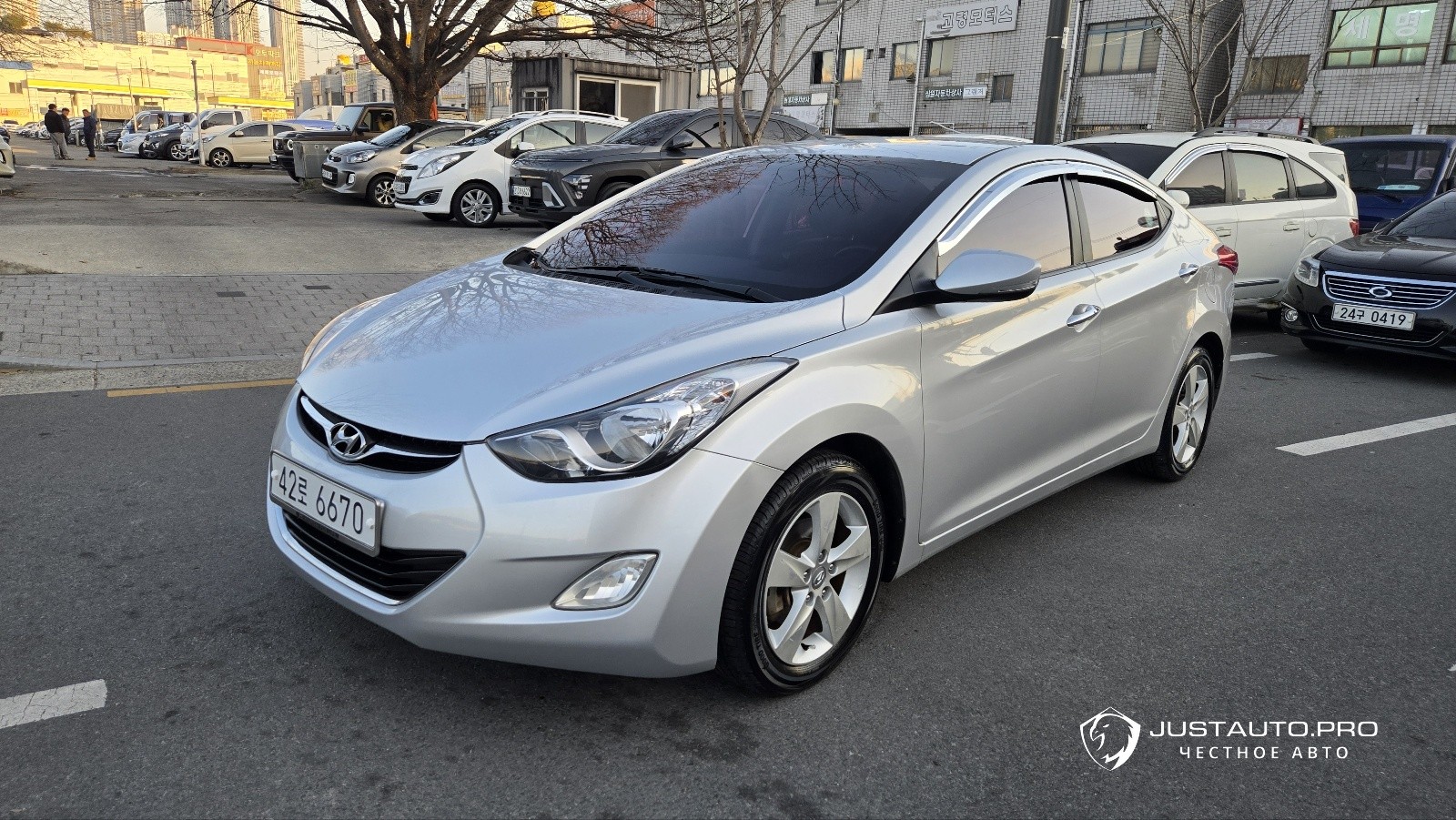 Автомобиль Hyundai AVANTE