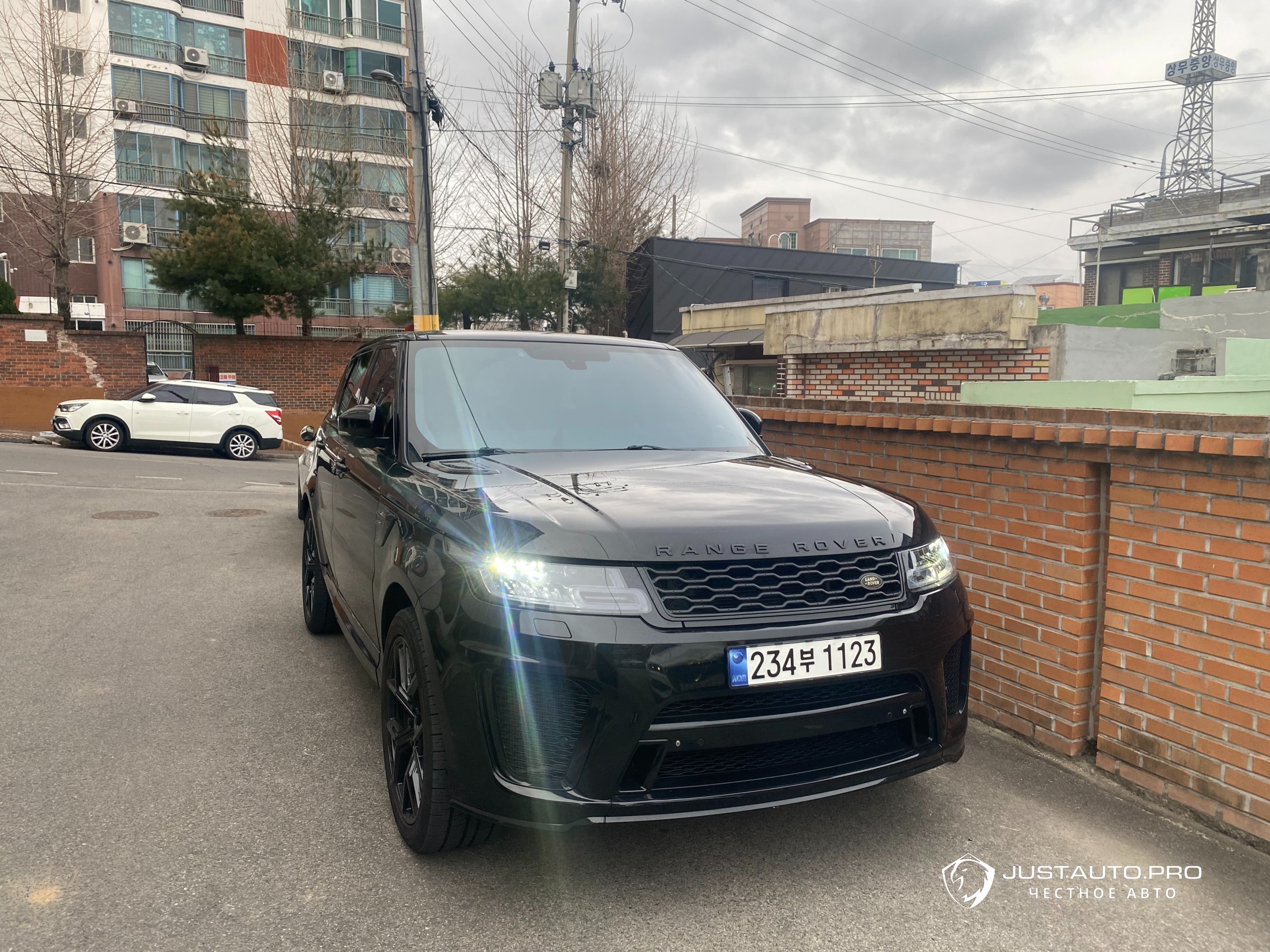 Автомобиль Land Rover Range Rover Sport