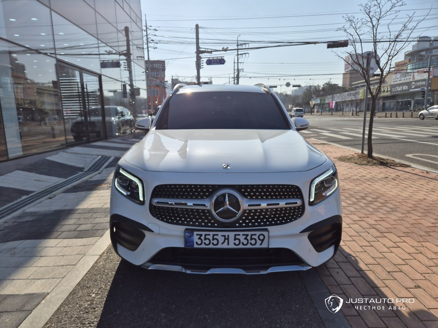 Автомобиль Mercedes-Benz GLB-Class