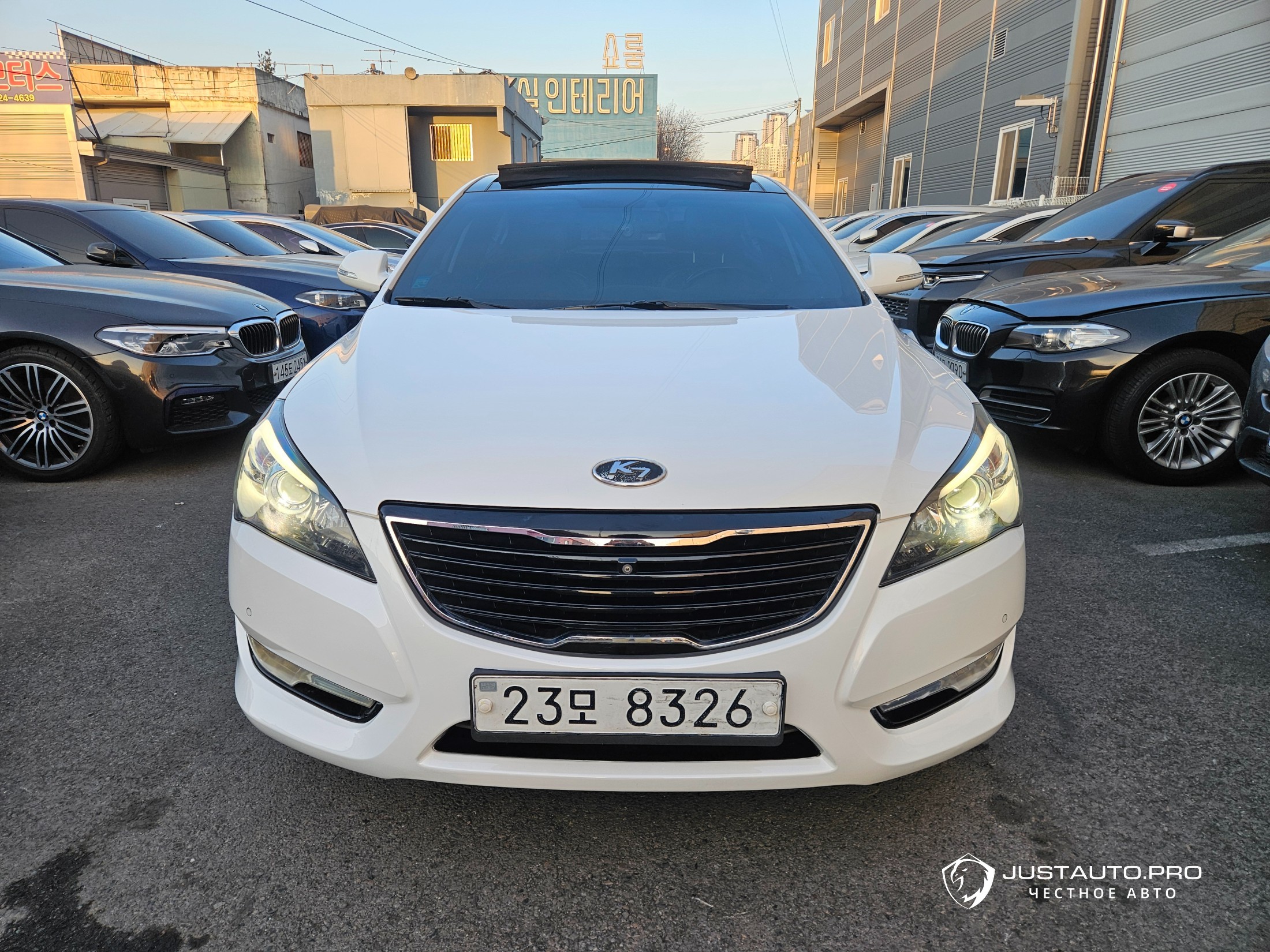 Автомобиль Kia K7