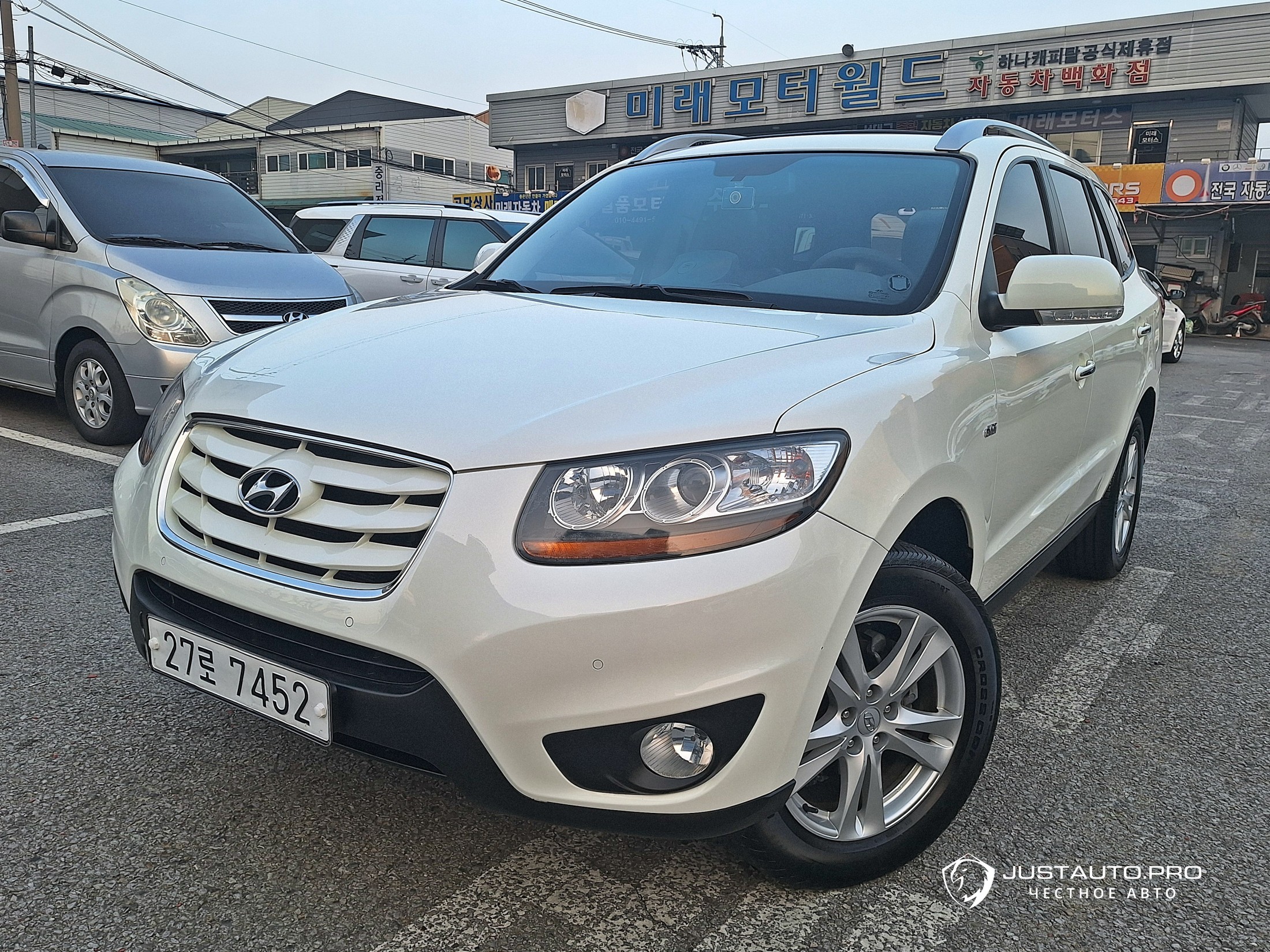 Автомобиль Hyundai Santafe