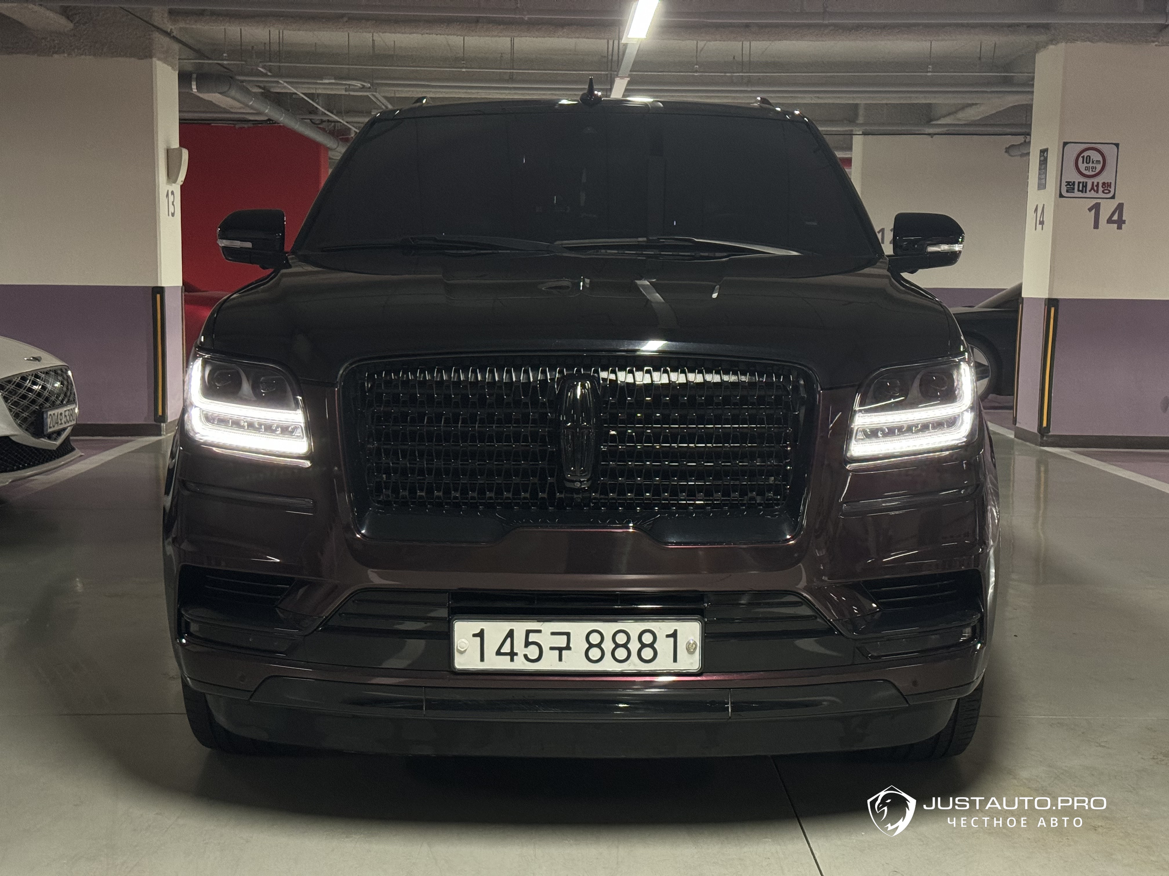Автомобиль Lincoln Navigator
