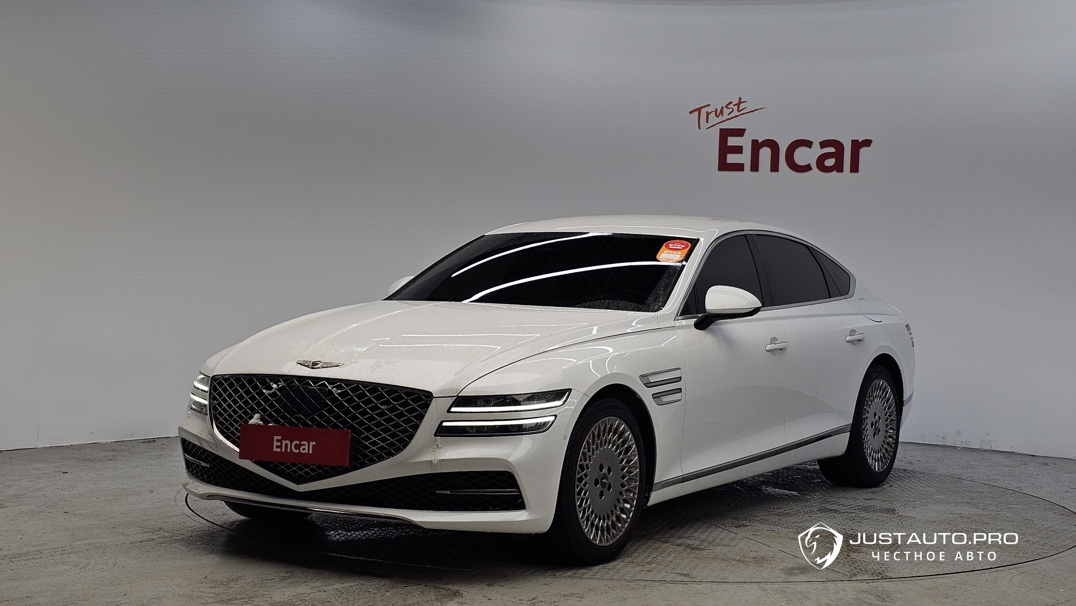 Автомобиль Genesis G80