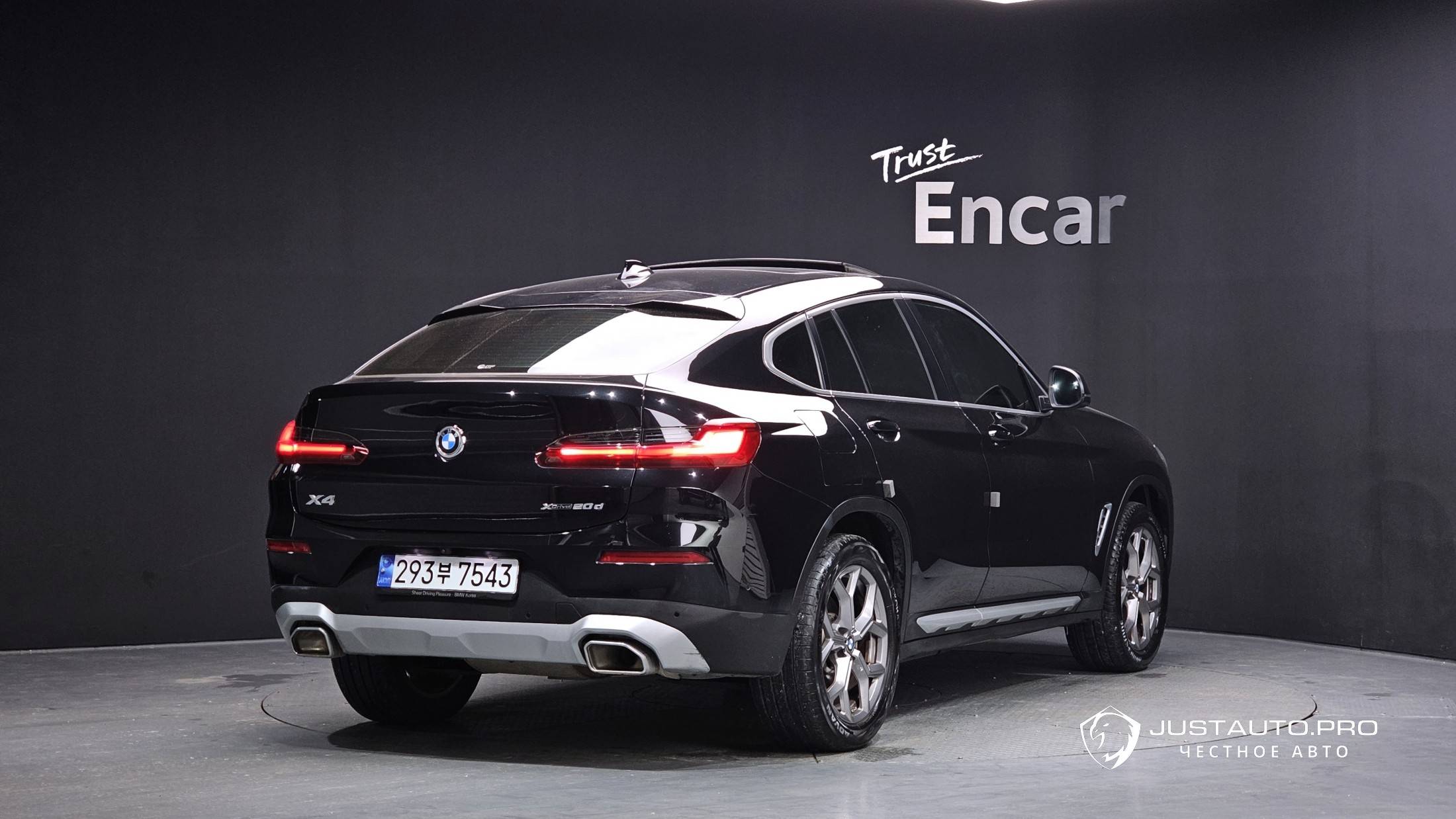 Автомобиль BMW X4