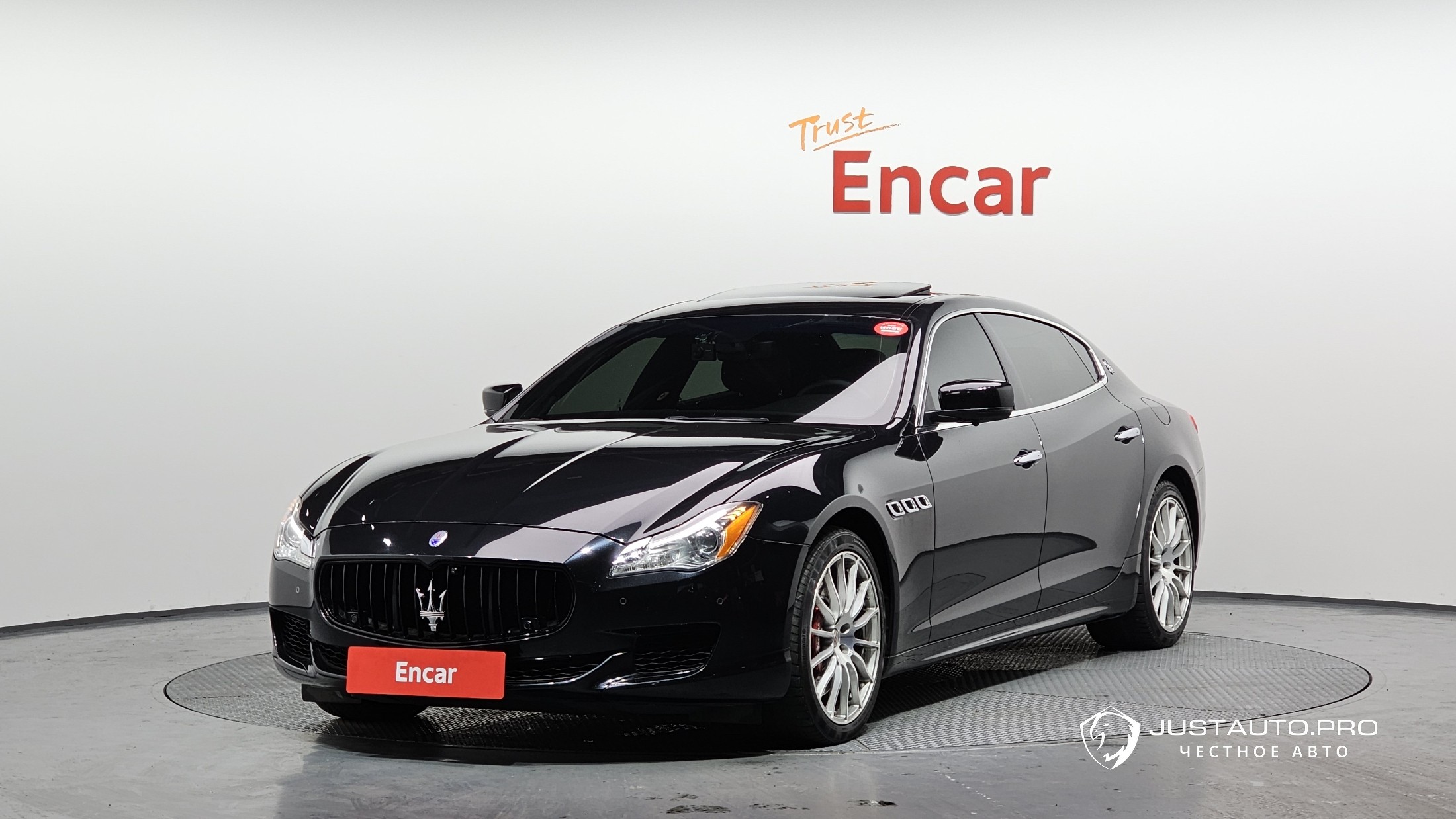 Автомобиль Maserati Quattroporte