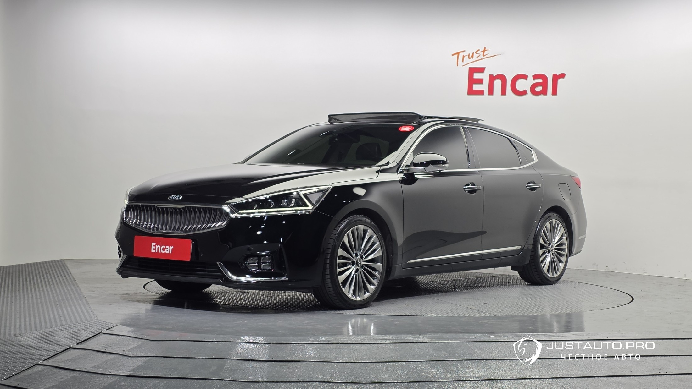 Автомобиль Kia K7