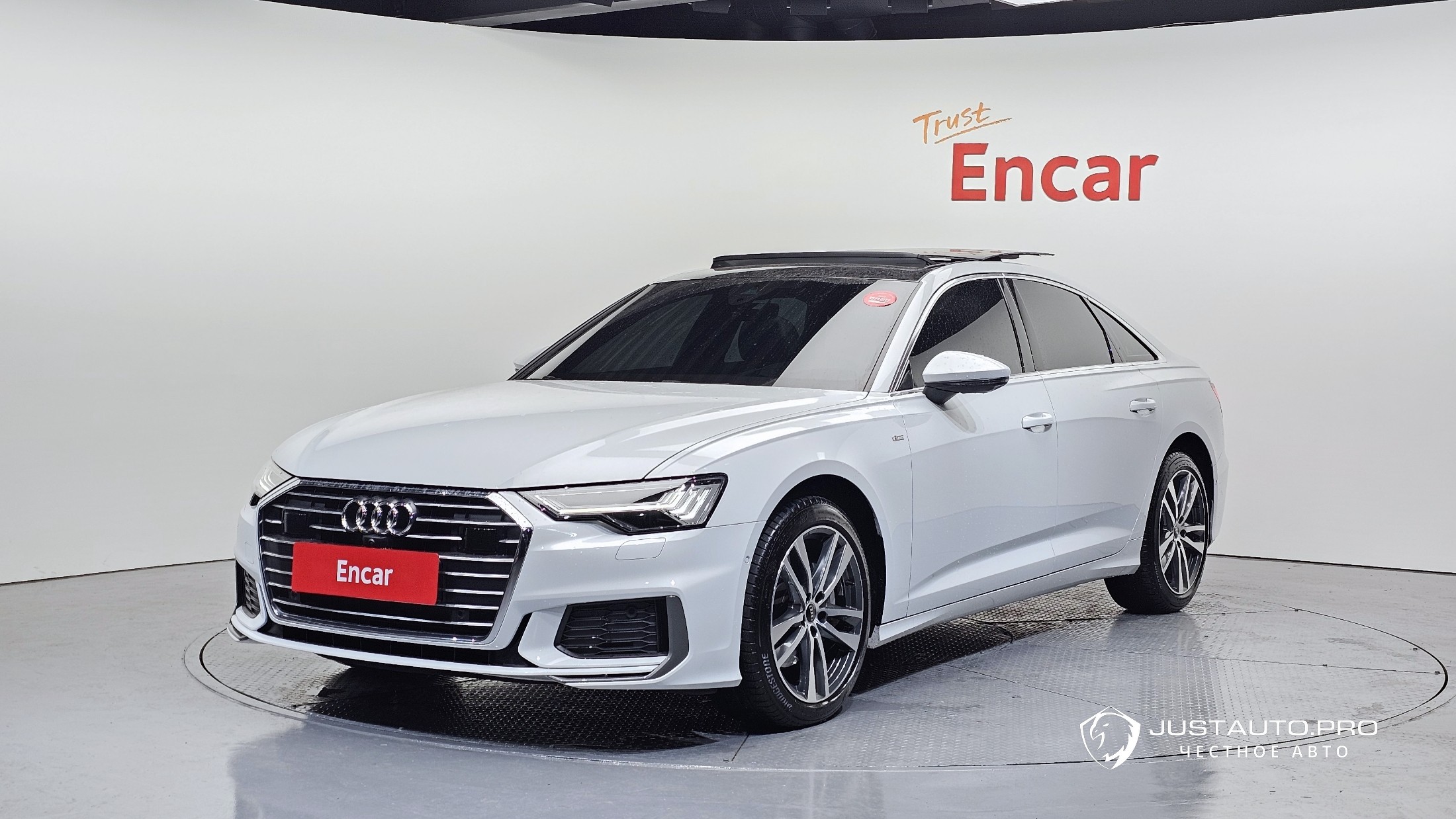 Автомобиль Audi A6