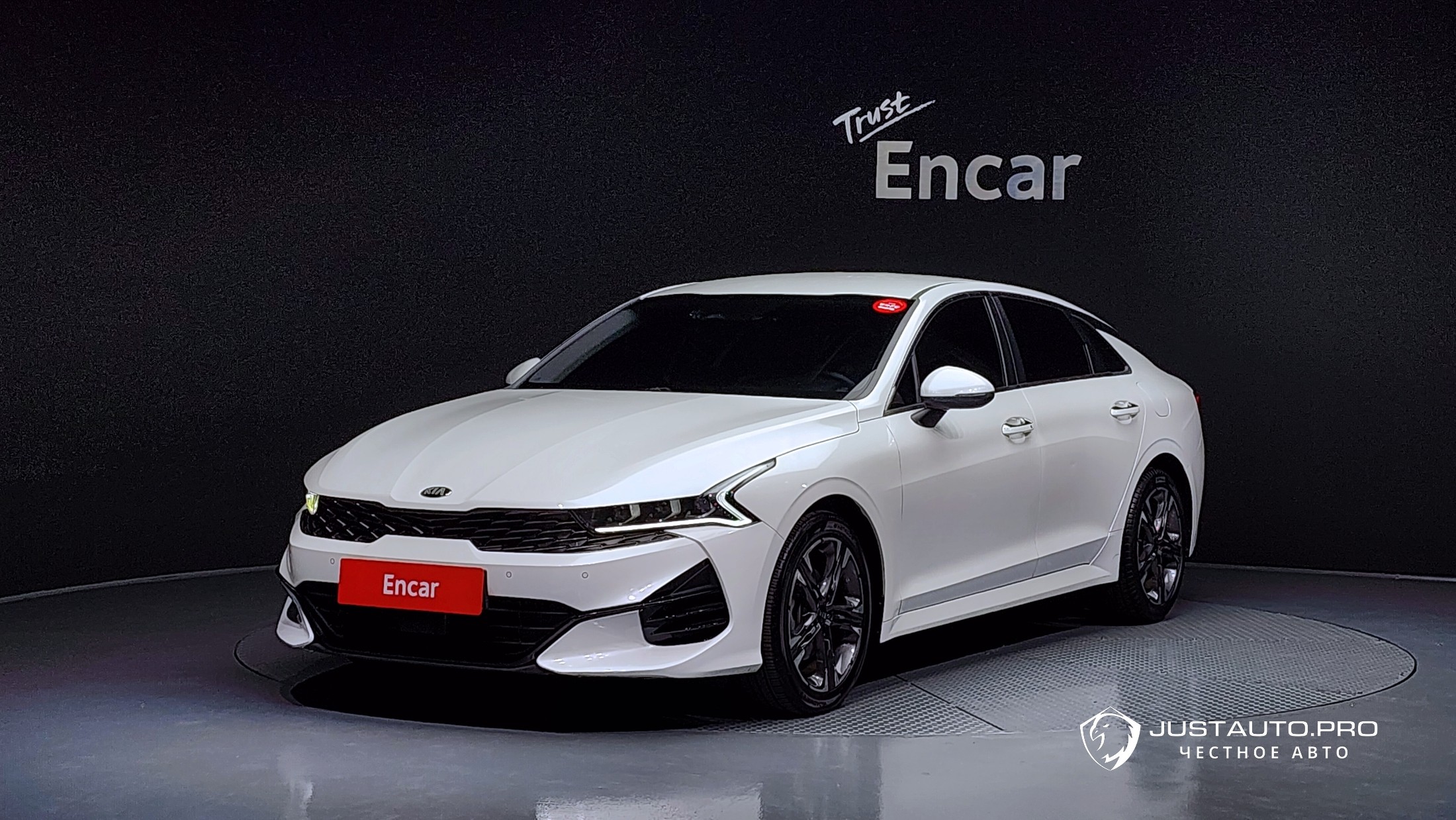 Автомобиль Kia K5