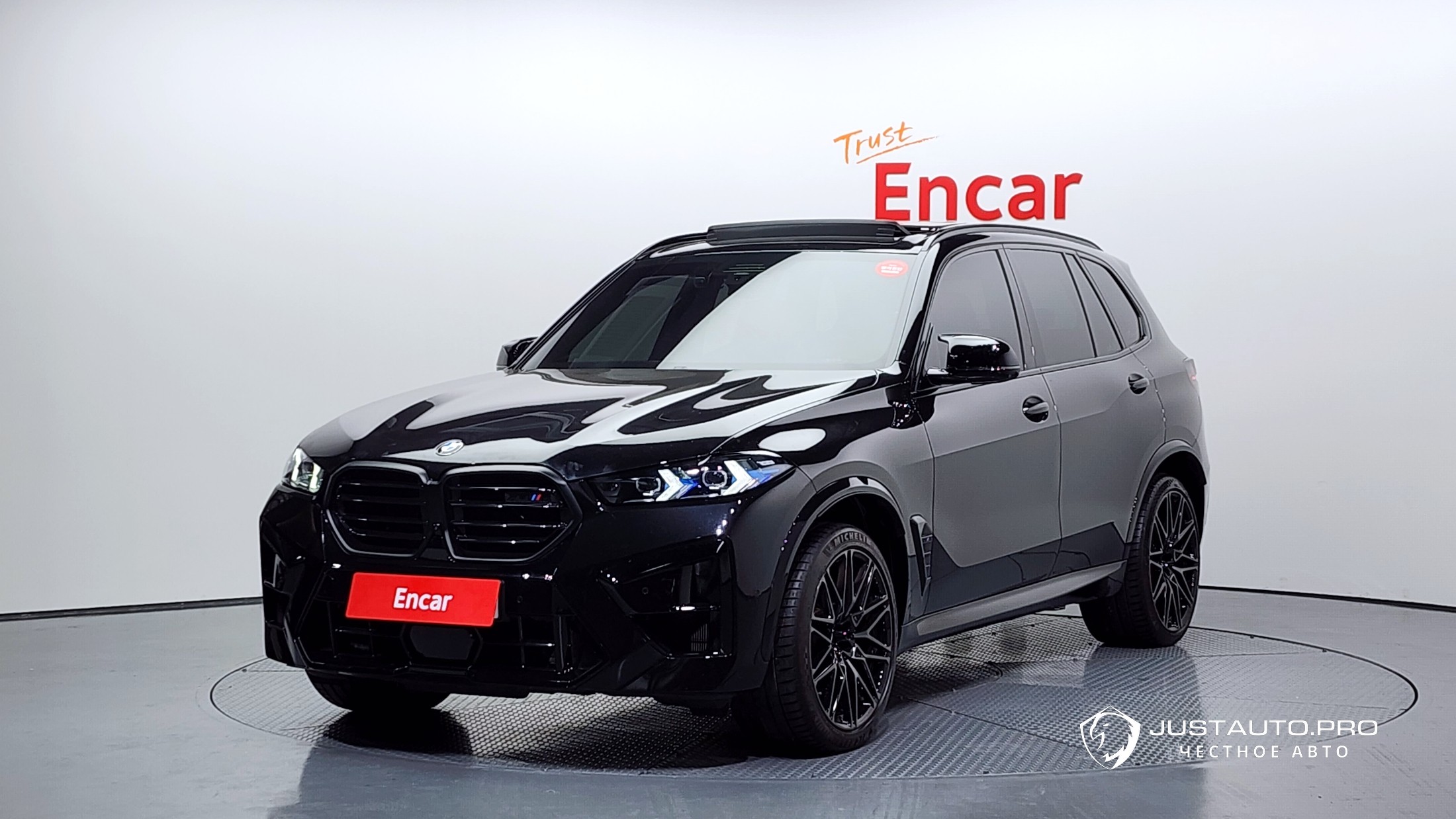 Автомобиль BMW X5M