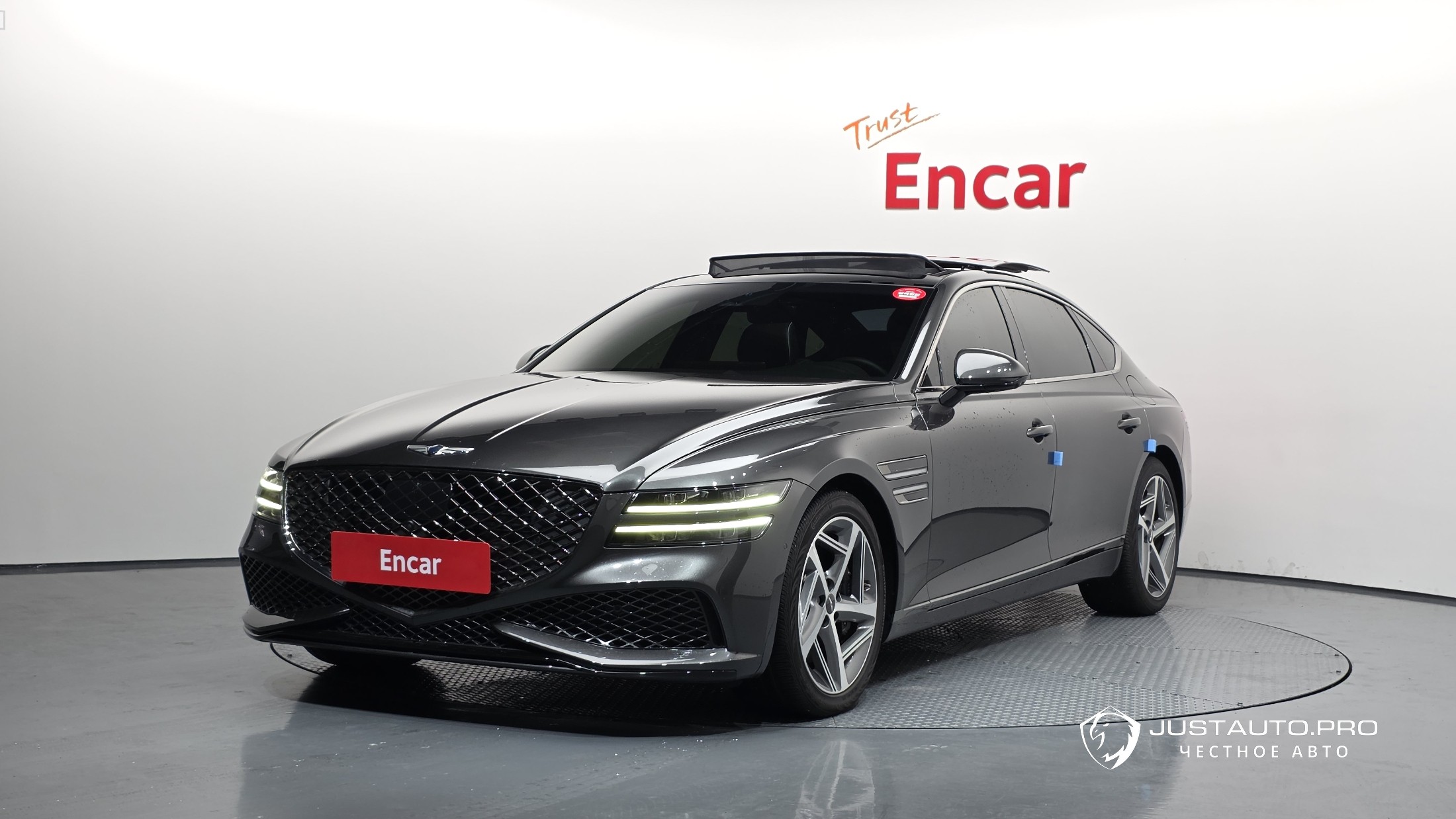 Автомобиль Genesis G80