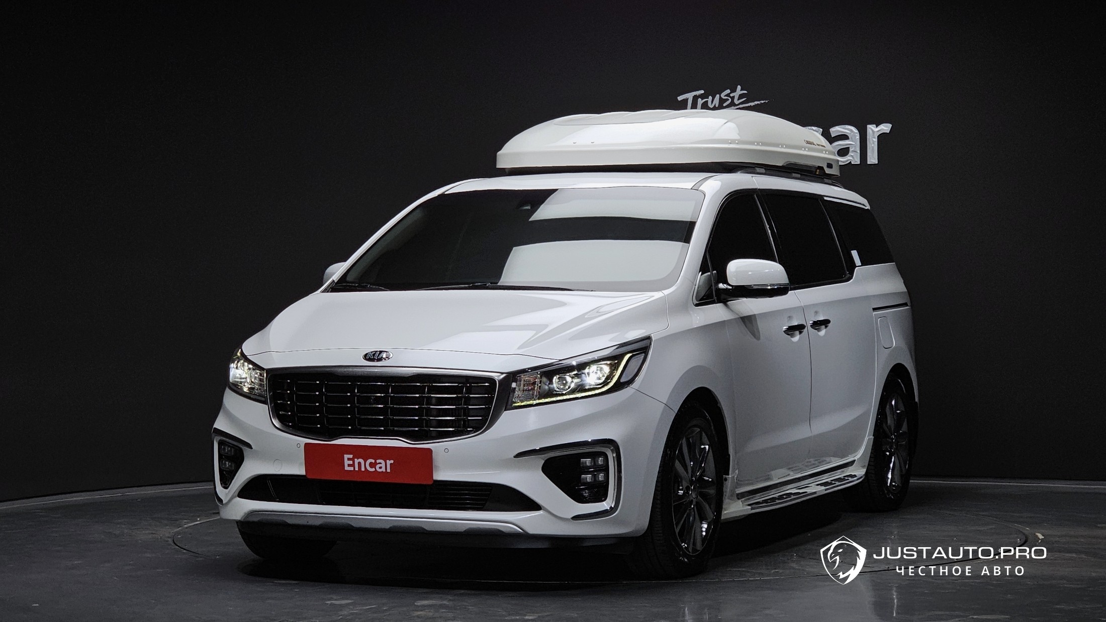 Автомобиль Kia Canival