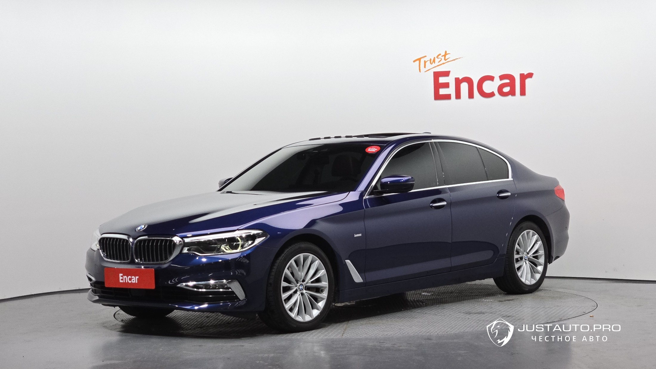 Автомобиль BMW 5-Series