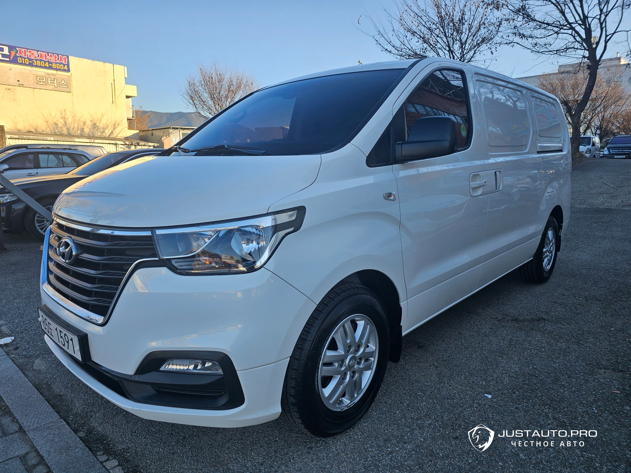Автомобиль Hyundai Starex