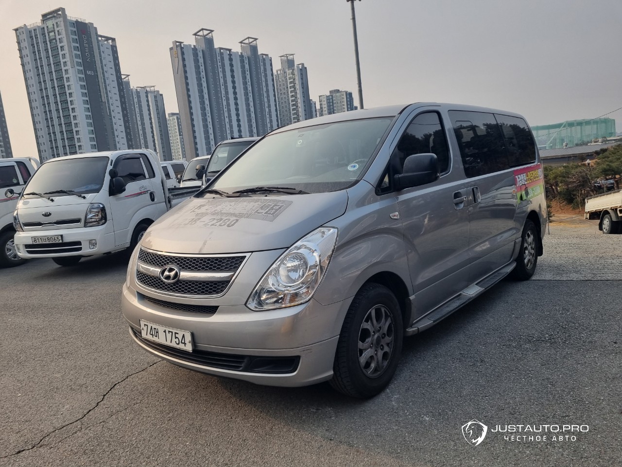 Автомобиль Hyundai Starex
