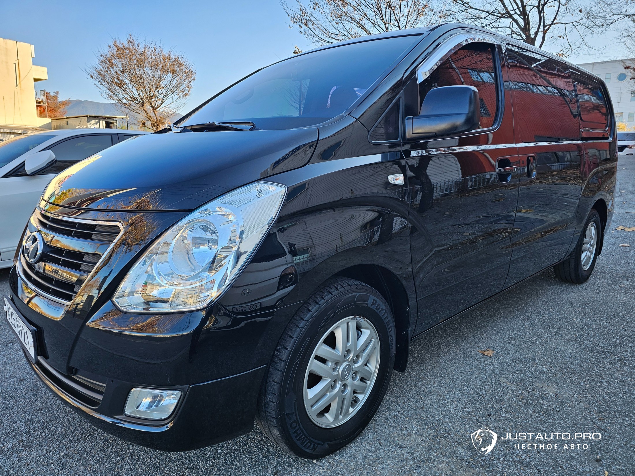 Автомобиль Hyundai Starex