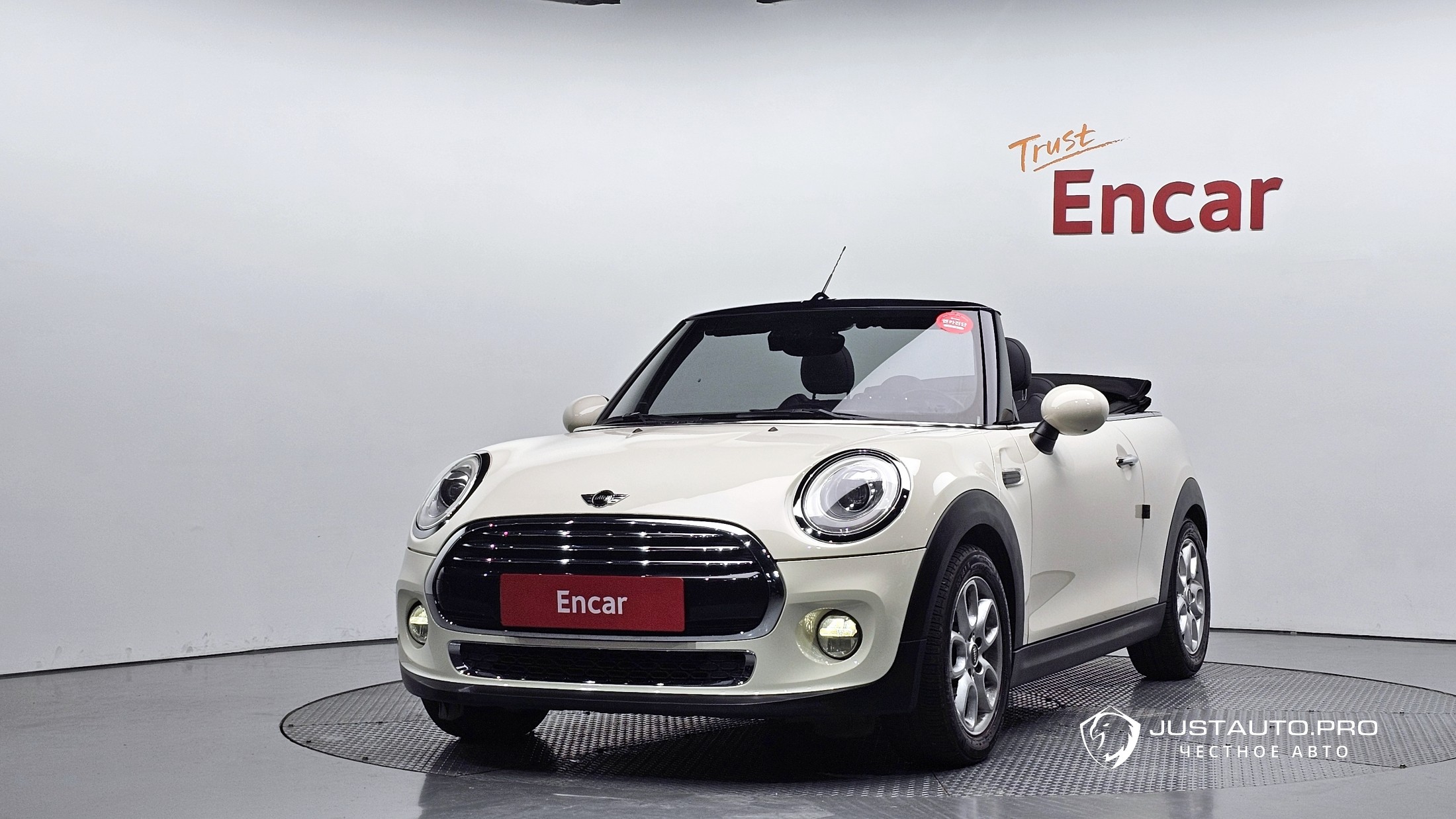 Автомобиль Mini Cooper Convertible