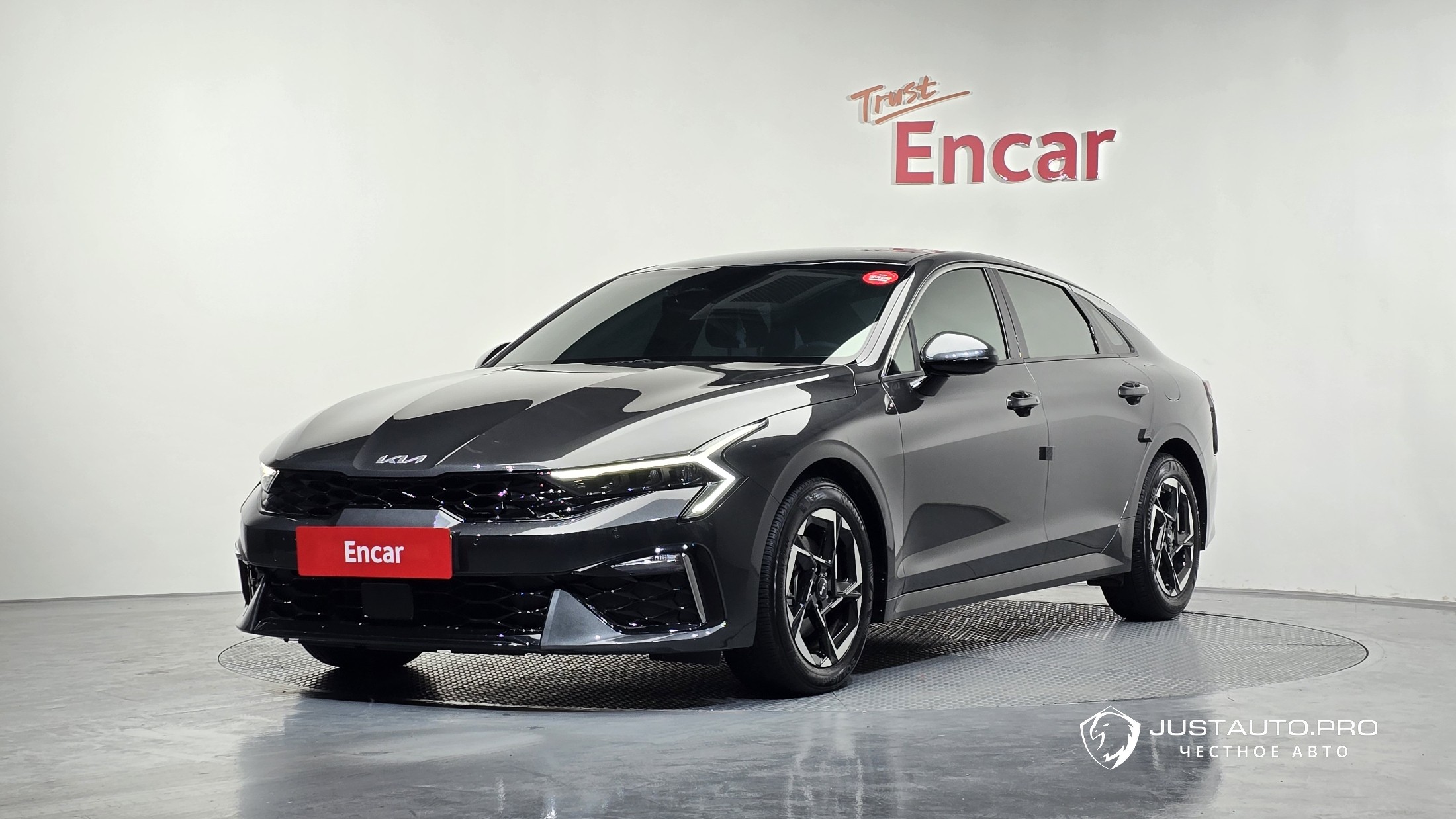 Автомобиль Kia K5