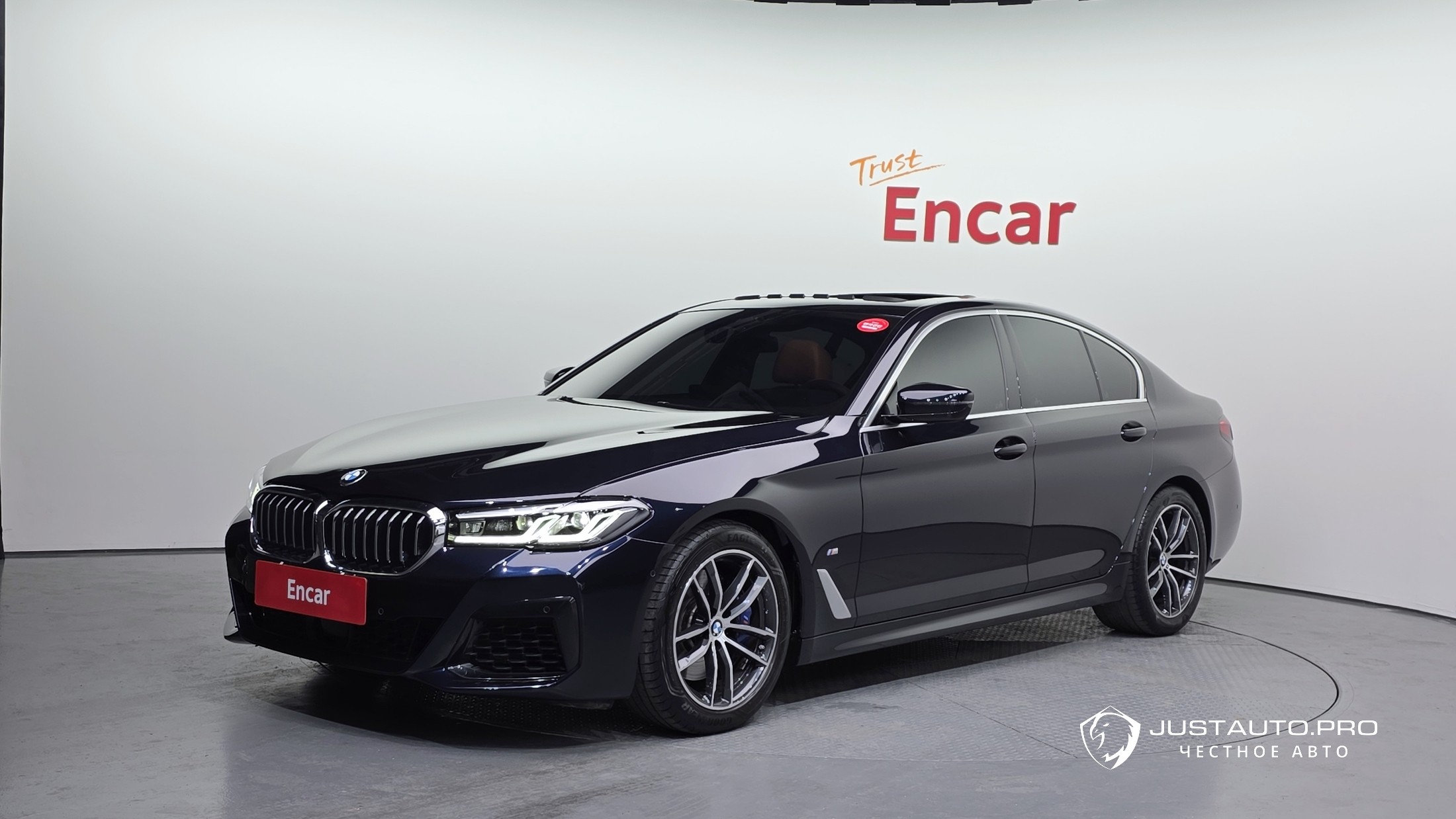 Автомобиль BMW 5-Series