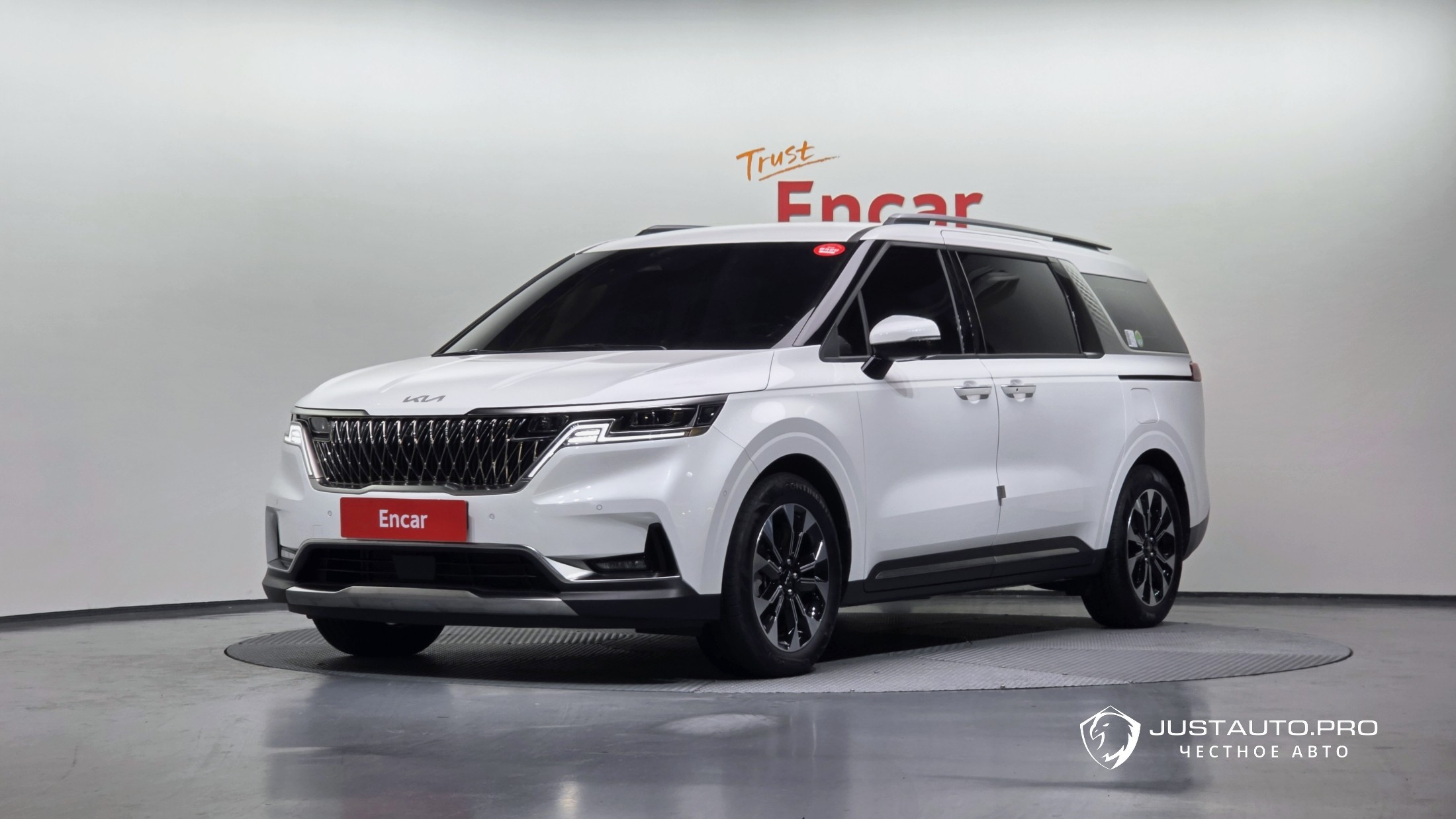 Автомобиль Kia Canival